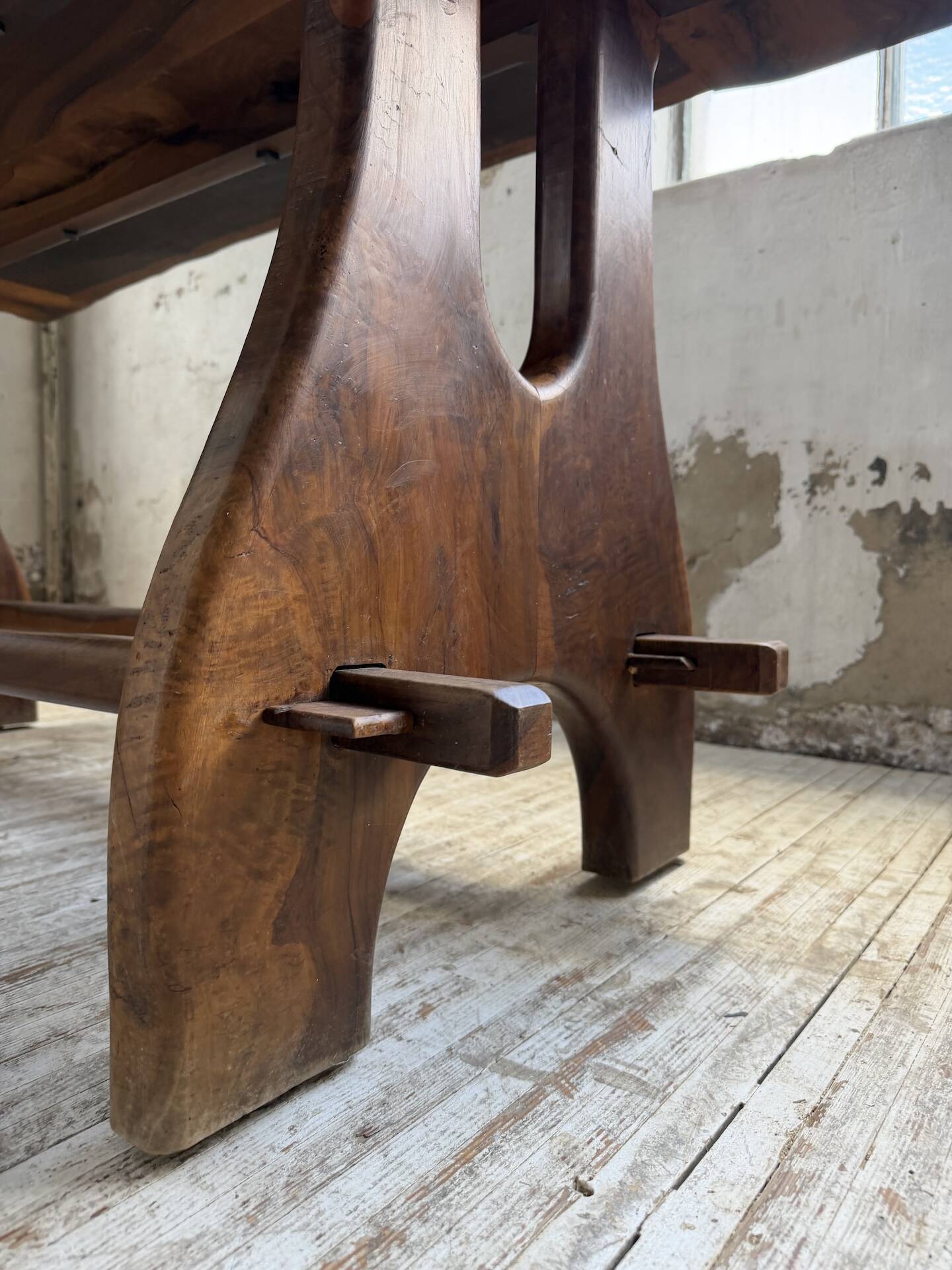 Dining table in solid olive wood Maison Skela 1960