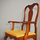 Antique Queen Anne armchair in mahogany and leather