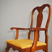 Antique Queen Anne armchair in mahogany and leather