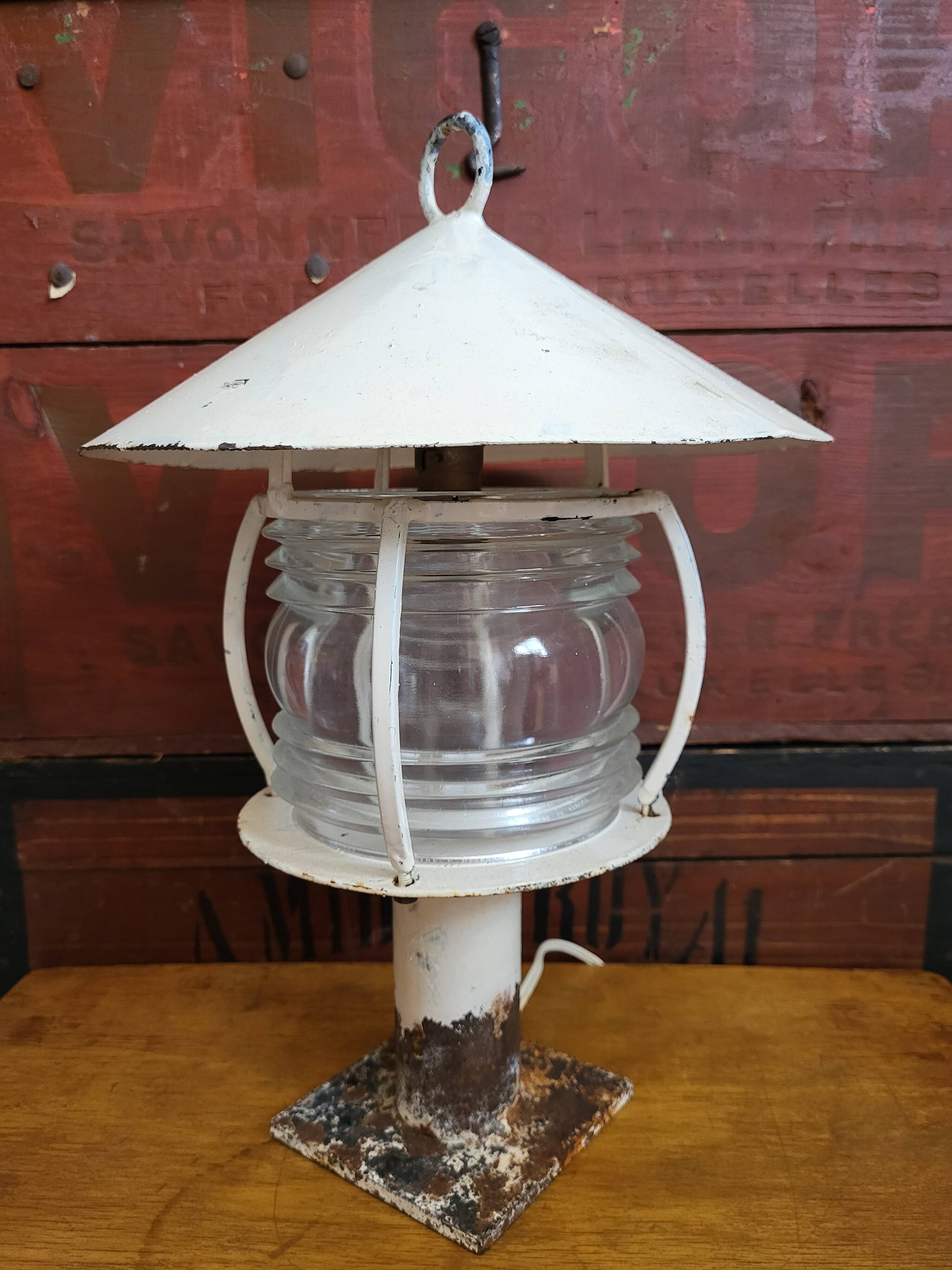 Lampe nautique maritime, modèle original authentique