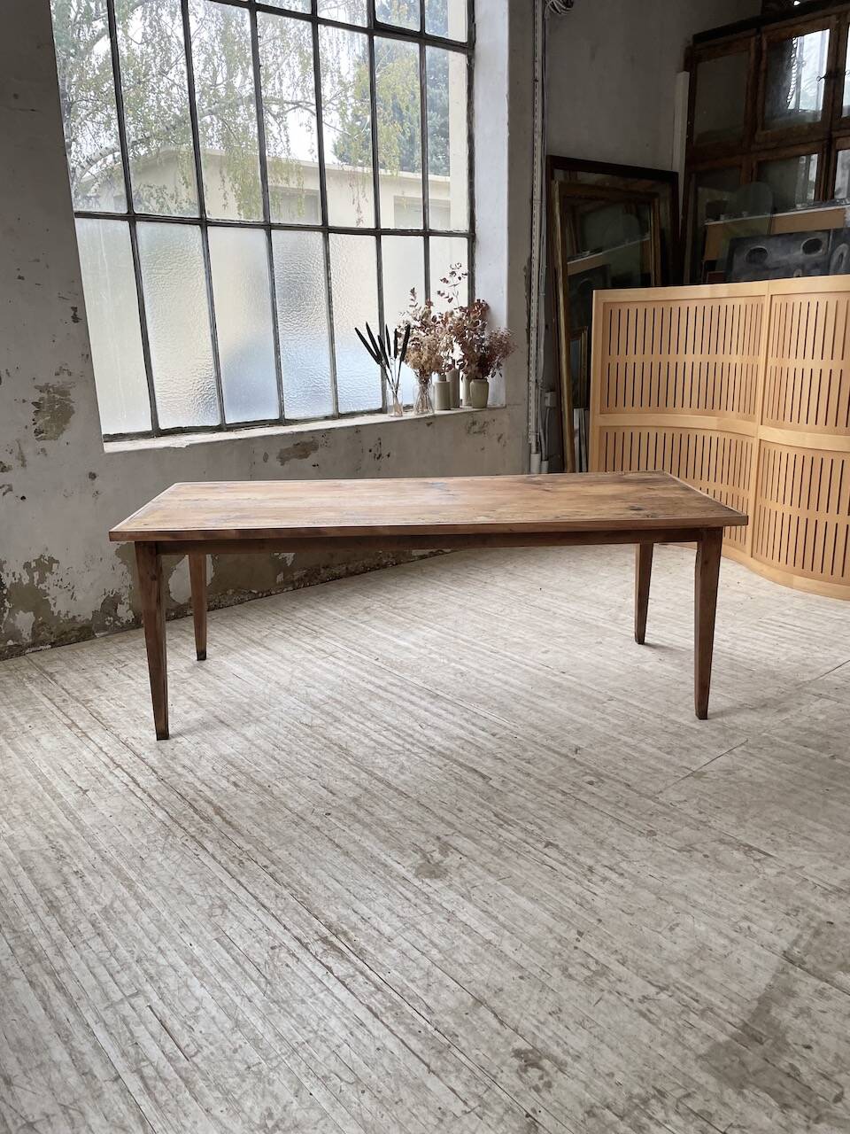 Farmhouse table with spindle legs 2m