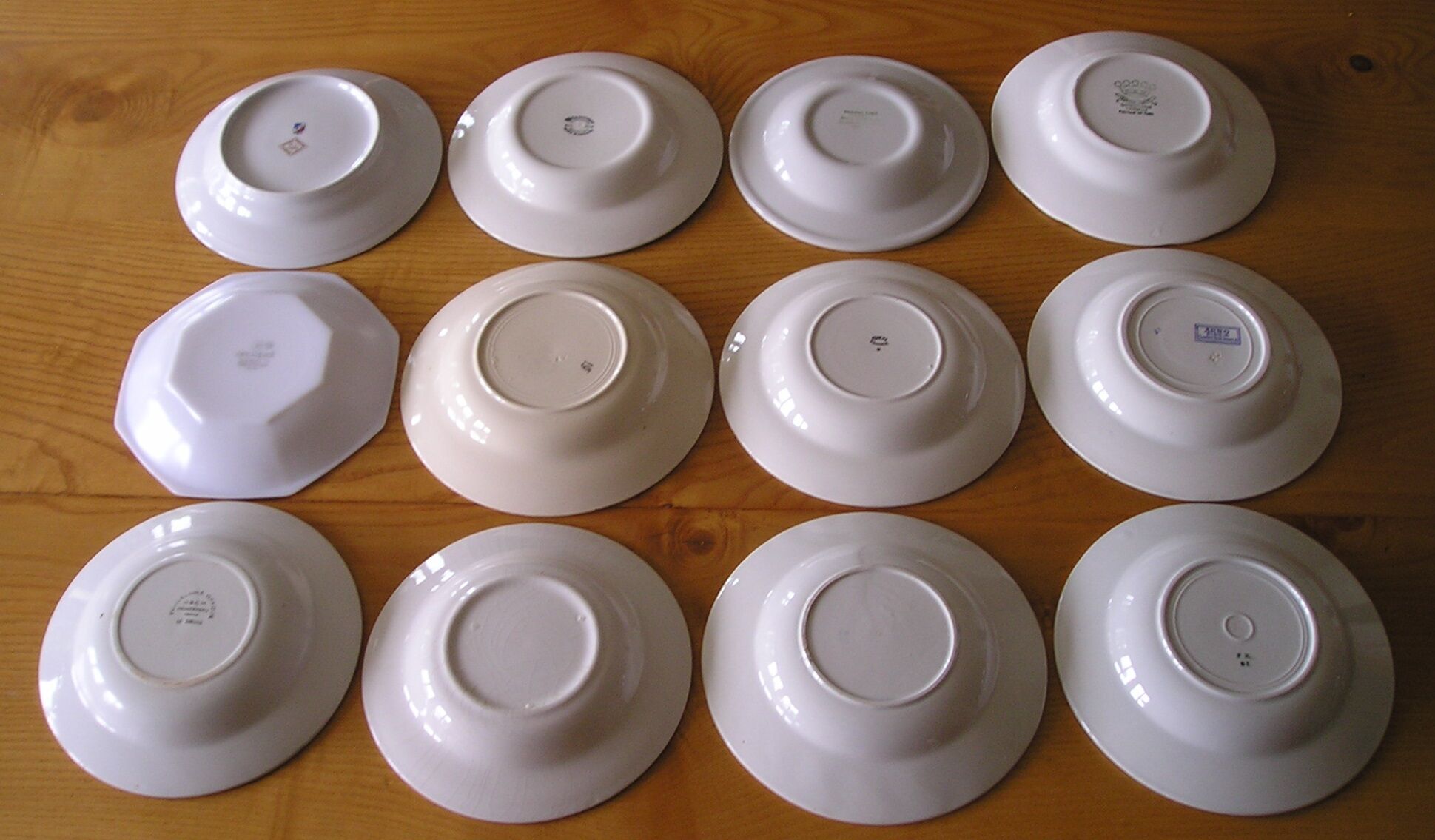 Set of 12 different hollow plates