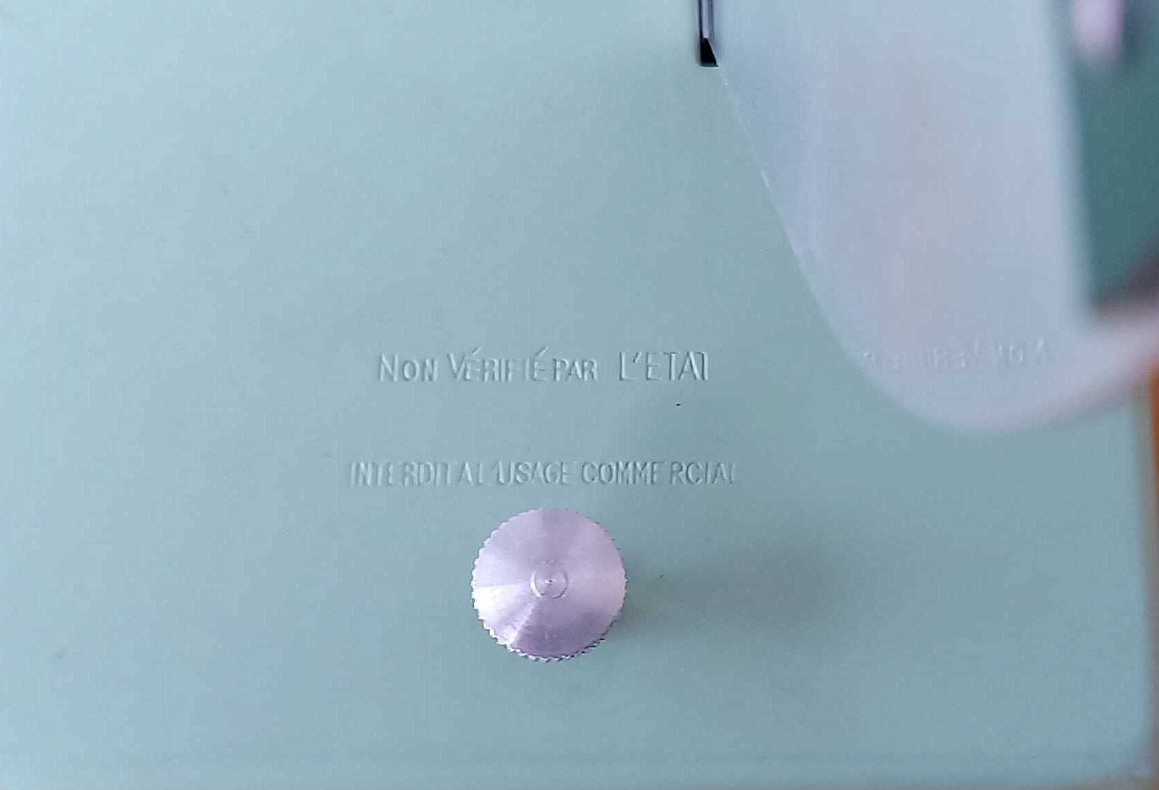 Vintage posso balance letter weighs