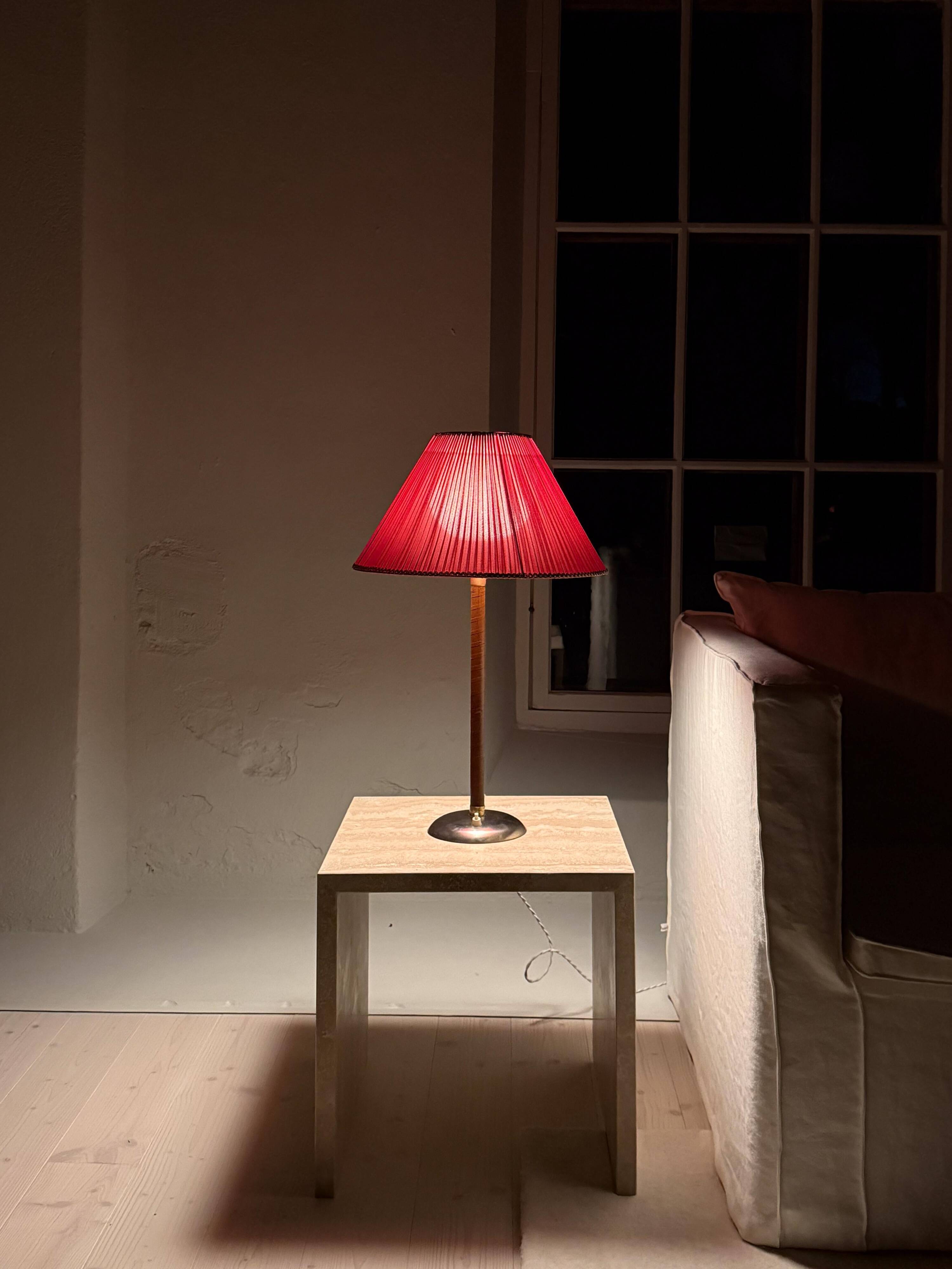 Art Deco table lamp made in Sweden, 1940s.