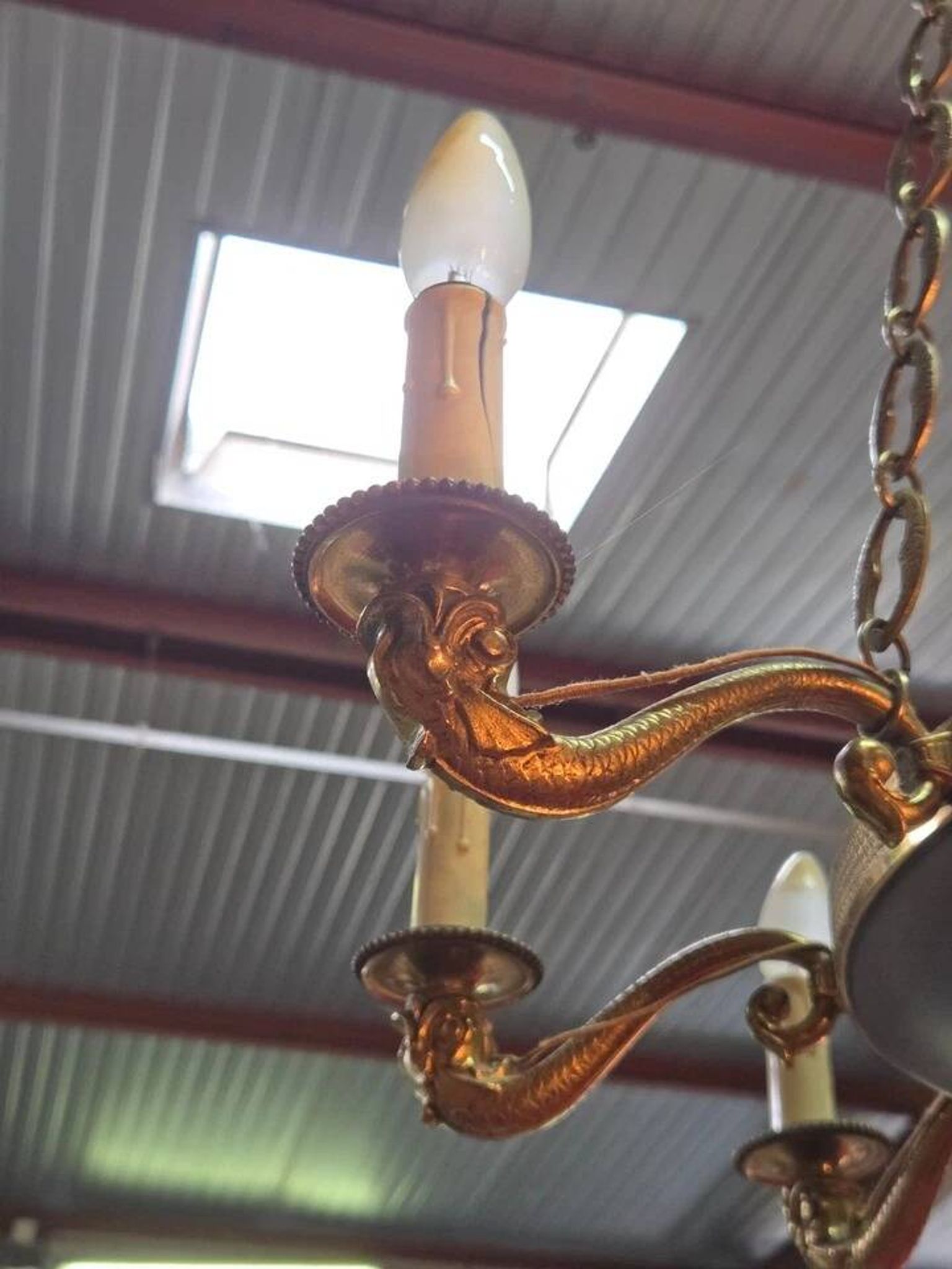 Empire-style chandelier in finely chiselled and gilded bronze