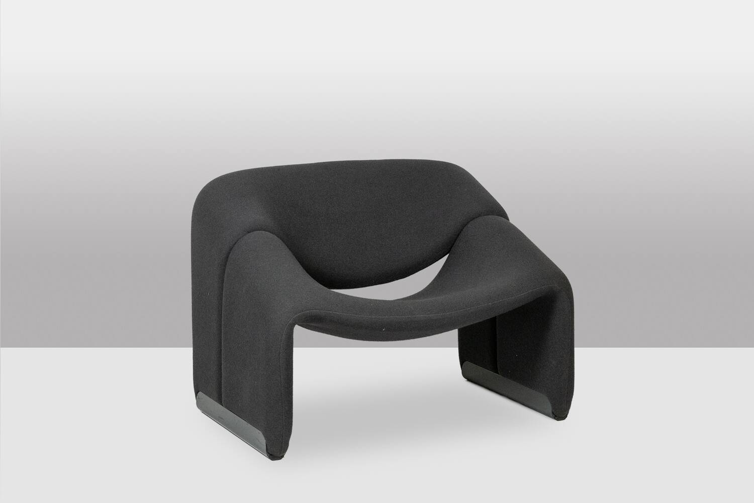 Pierre Paulin for Artifort. Pair of "Groovy" armchairs. 1970s-80s
