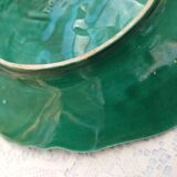 DIgoin serving dish with leaf decoration