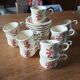 10 tasses et soucoupes "Le grenier de Louise "