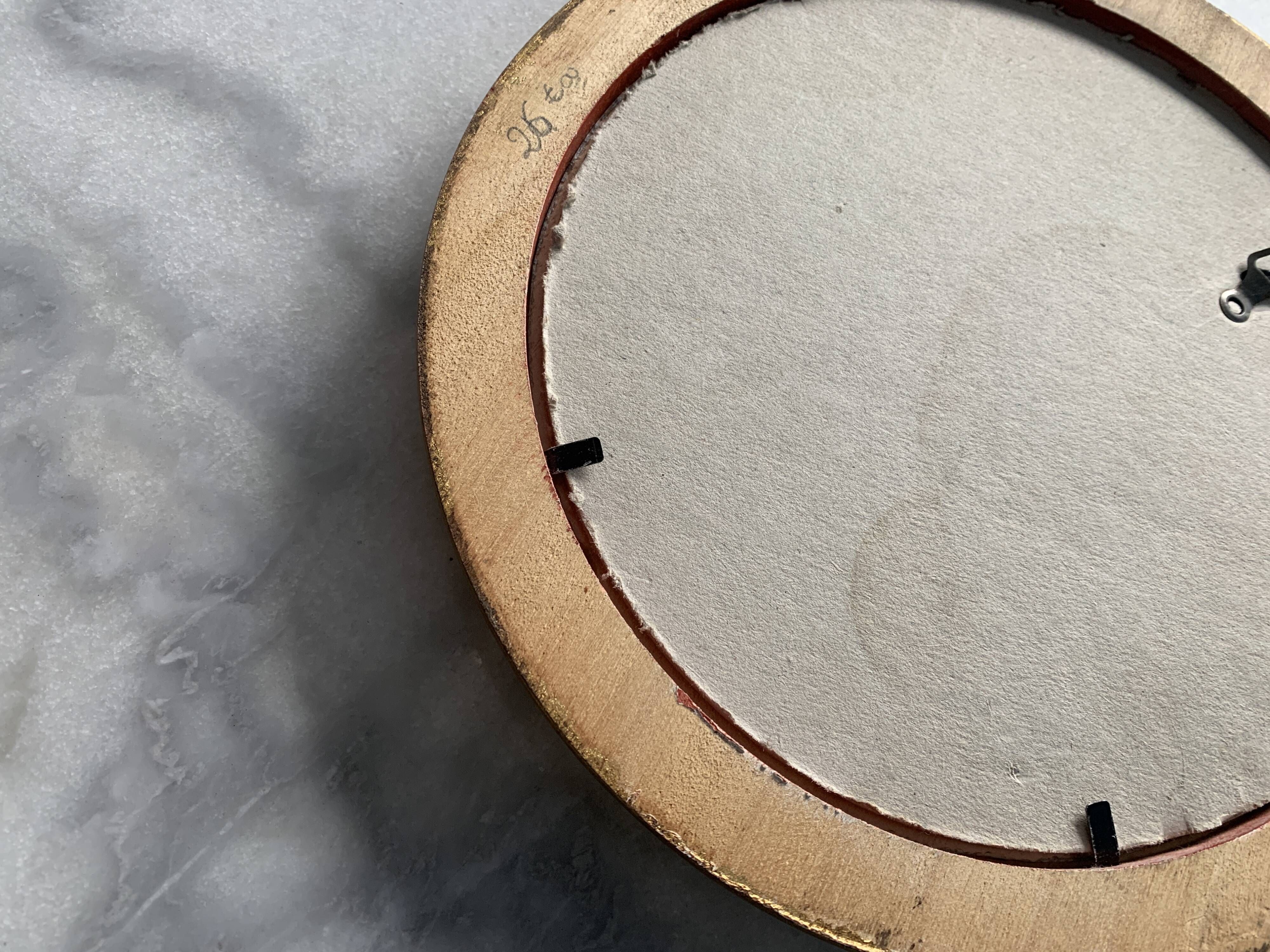 Golden round frame