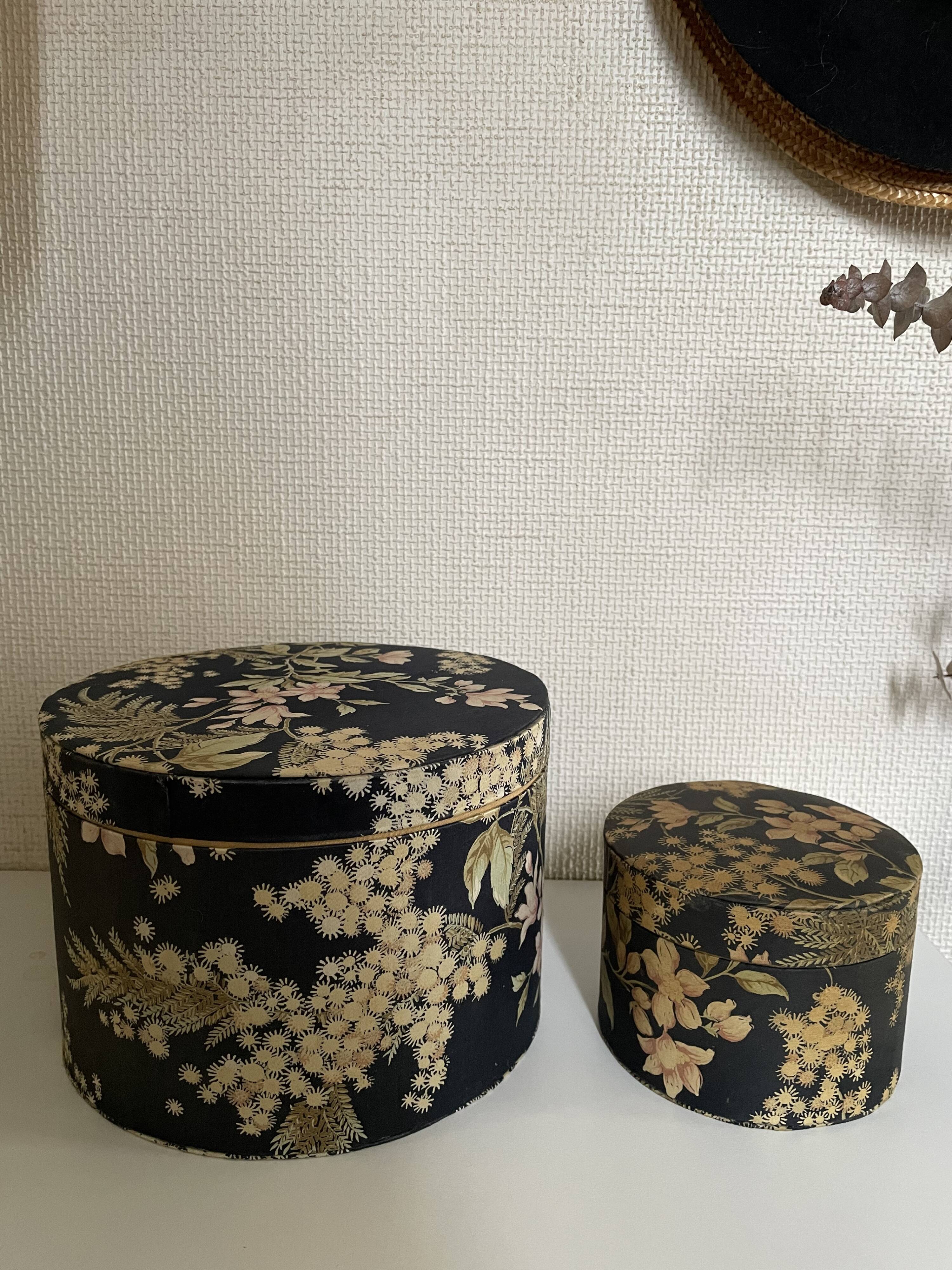 Round cloth boxes
