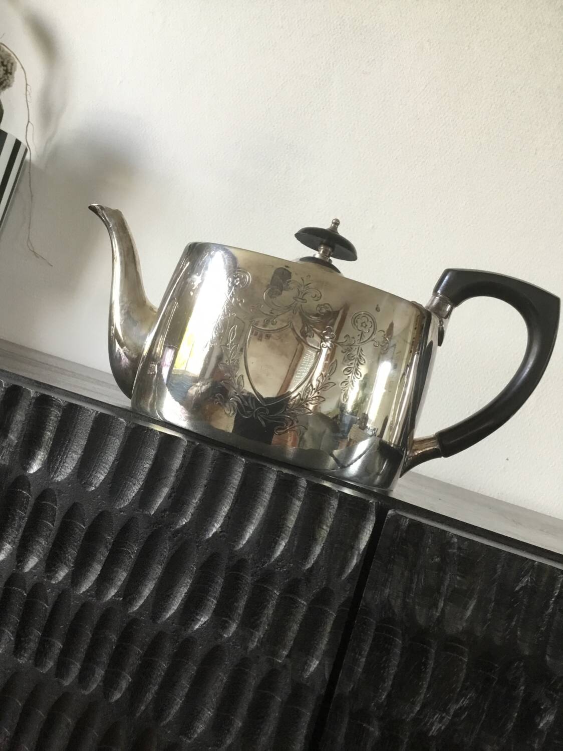 Set of teapots and milk jug.