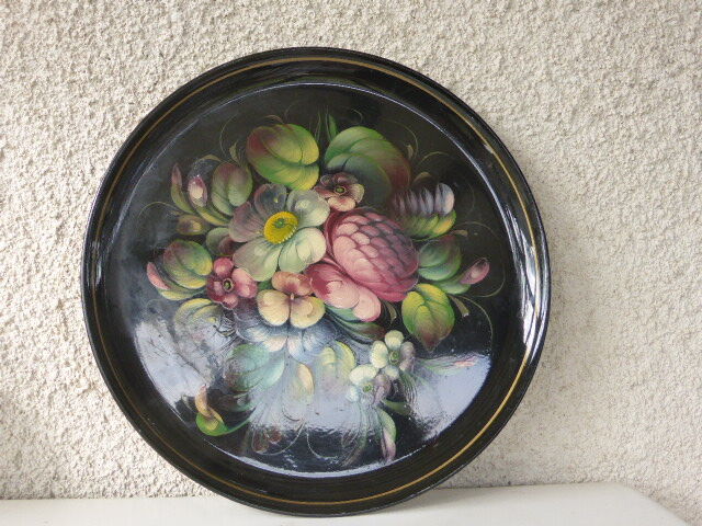Plateau en metal, bouquets de fleurs peints a la main, origine Russie, vintage 1970