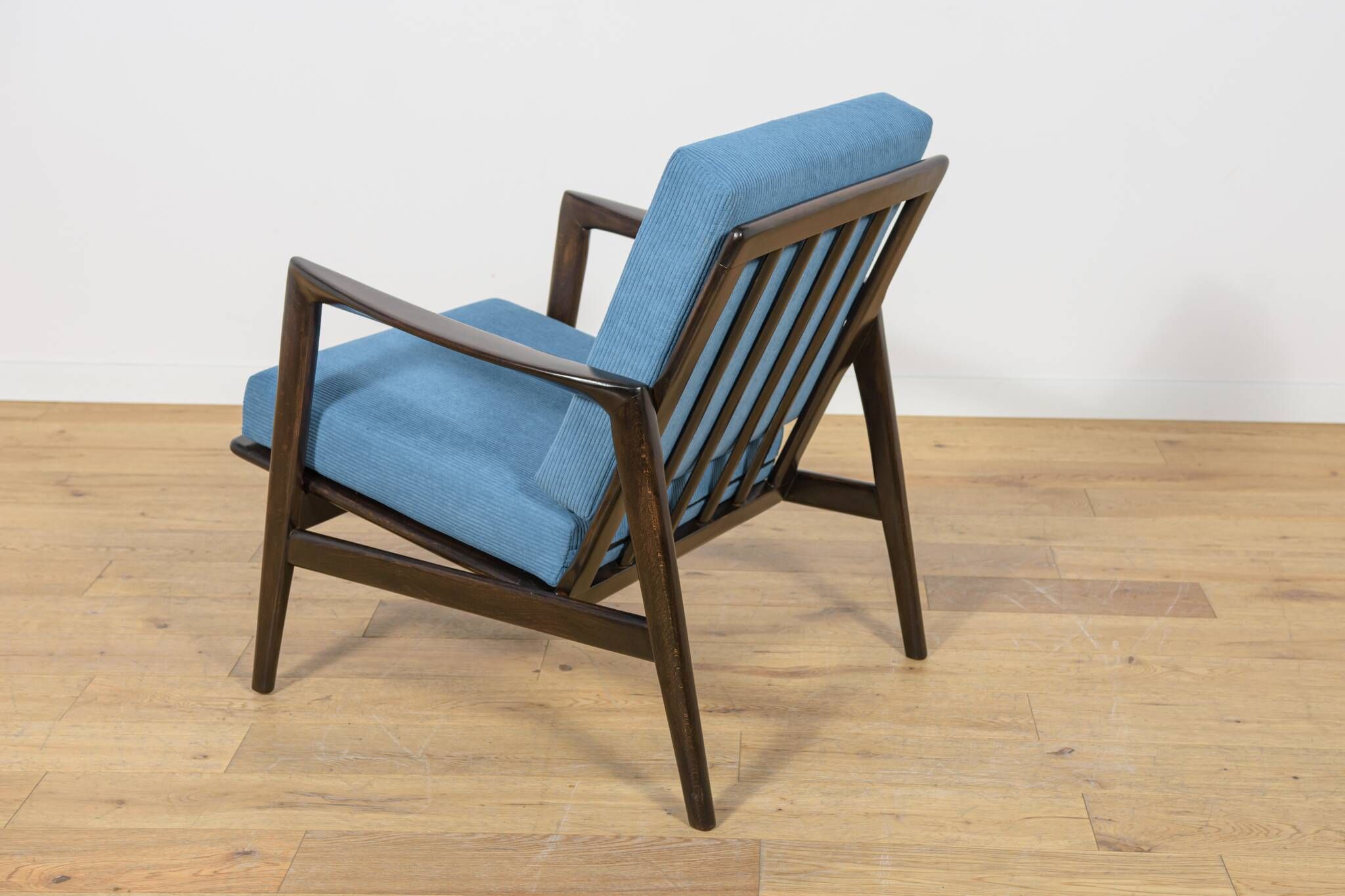 Model 300-139 Mid Century Modern Armchairs from Swarzędz Factory, Poland.