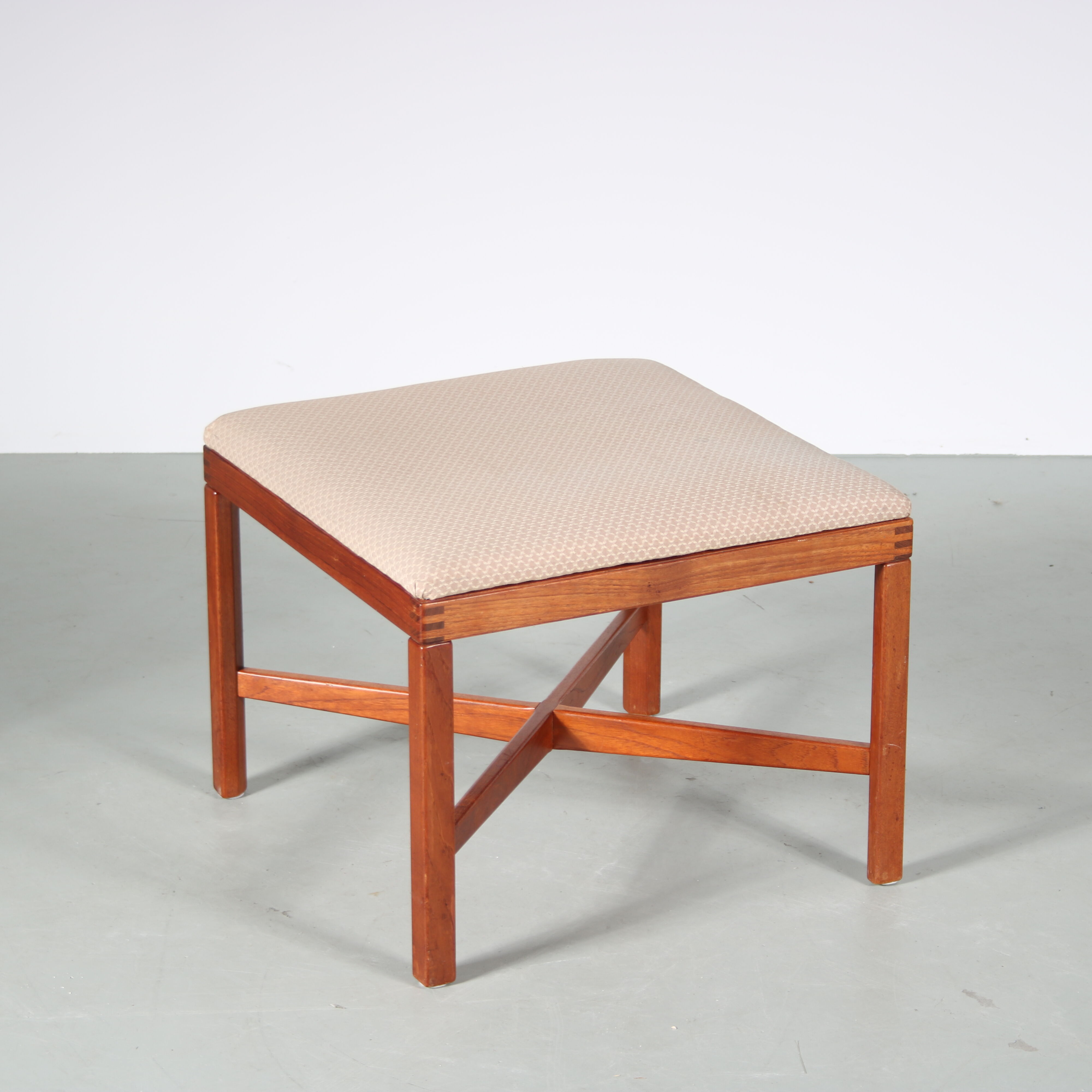 Tabouret en bois de teck des années 1960 de Norvège