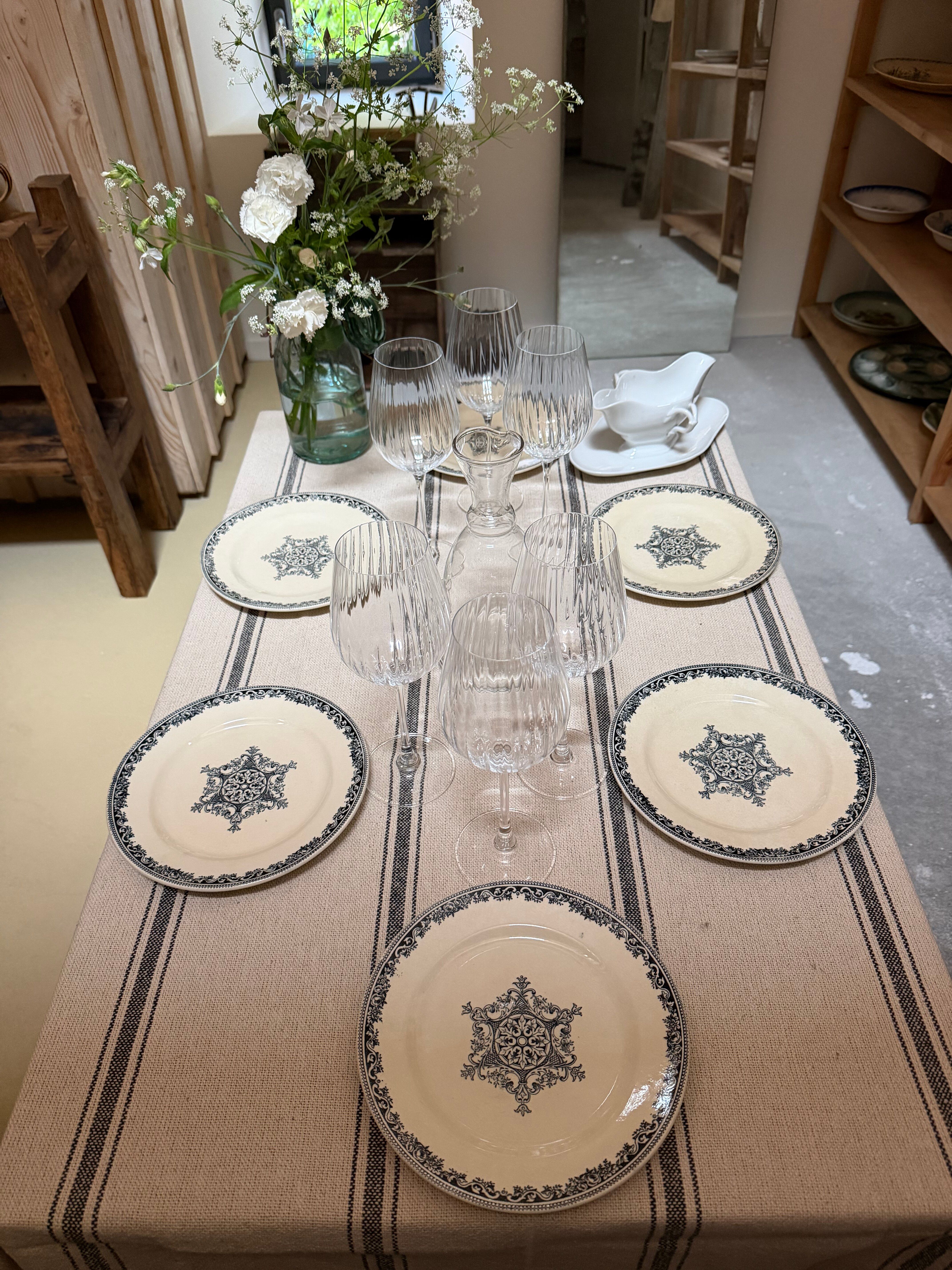 Flat plates Jules Vieillard Bordeaux in ironstone