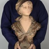 Buste de femme Art Nouveau en plâtre polychrome