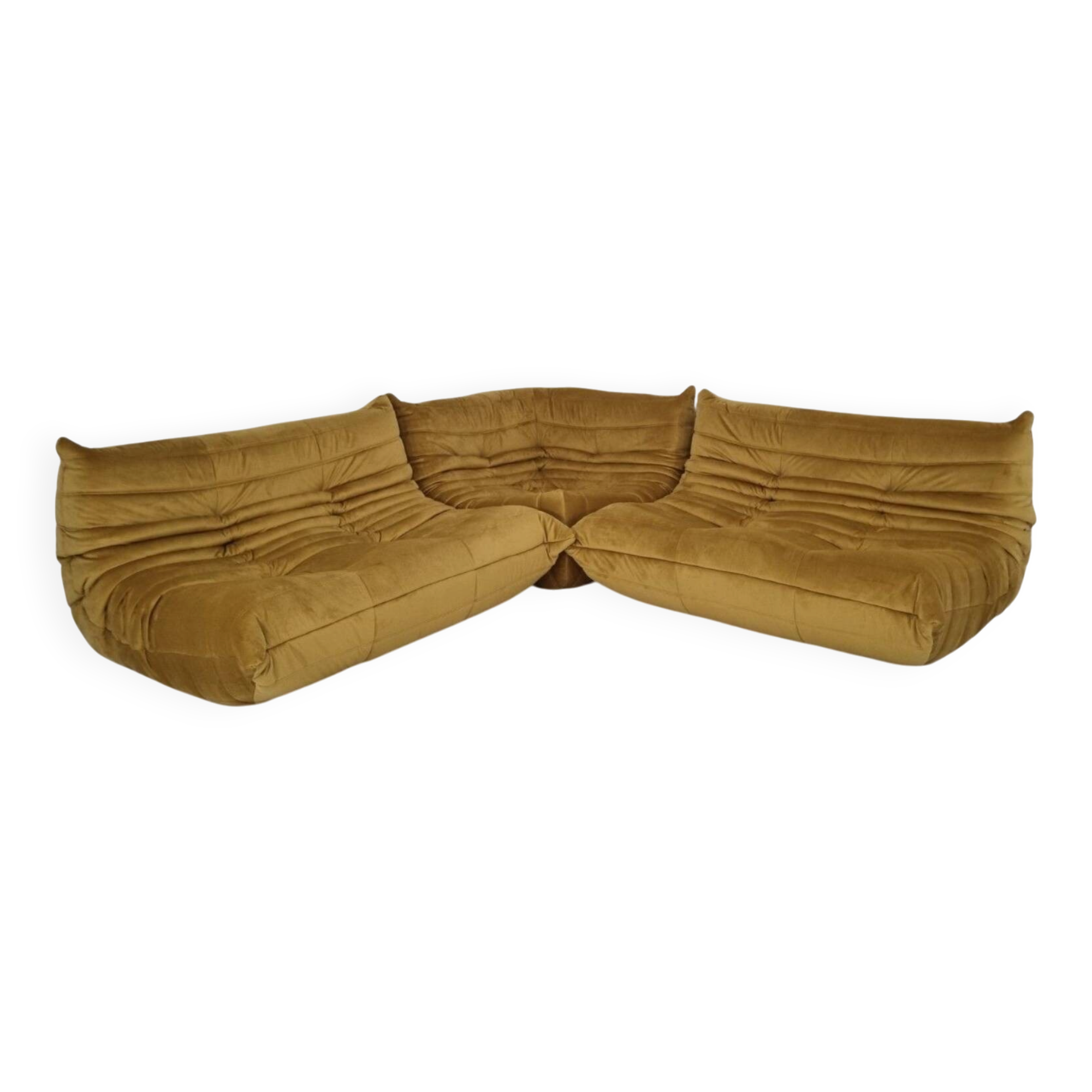 Ligne Roset Togo – 2 canapés 2 places et un élément d'angle.