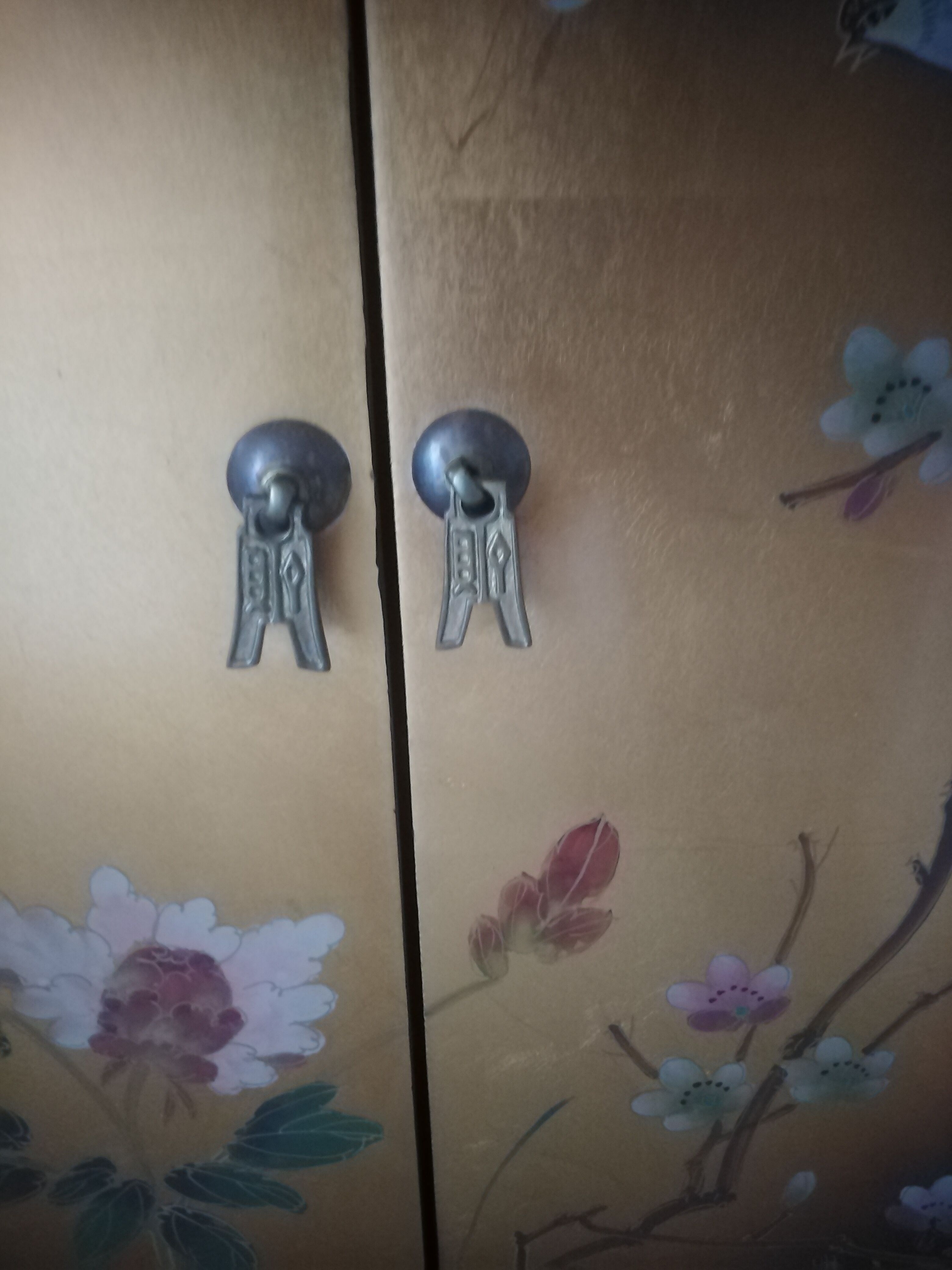 Chinese entrance cabinet
