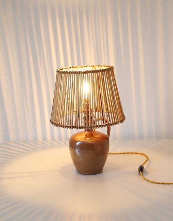 Lampe à poser artisanale ''Héritage Alsacien'' – Grès au sel et lumière graphique
