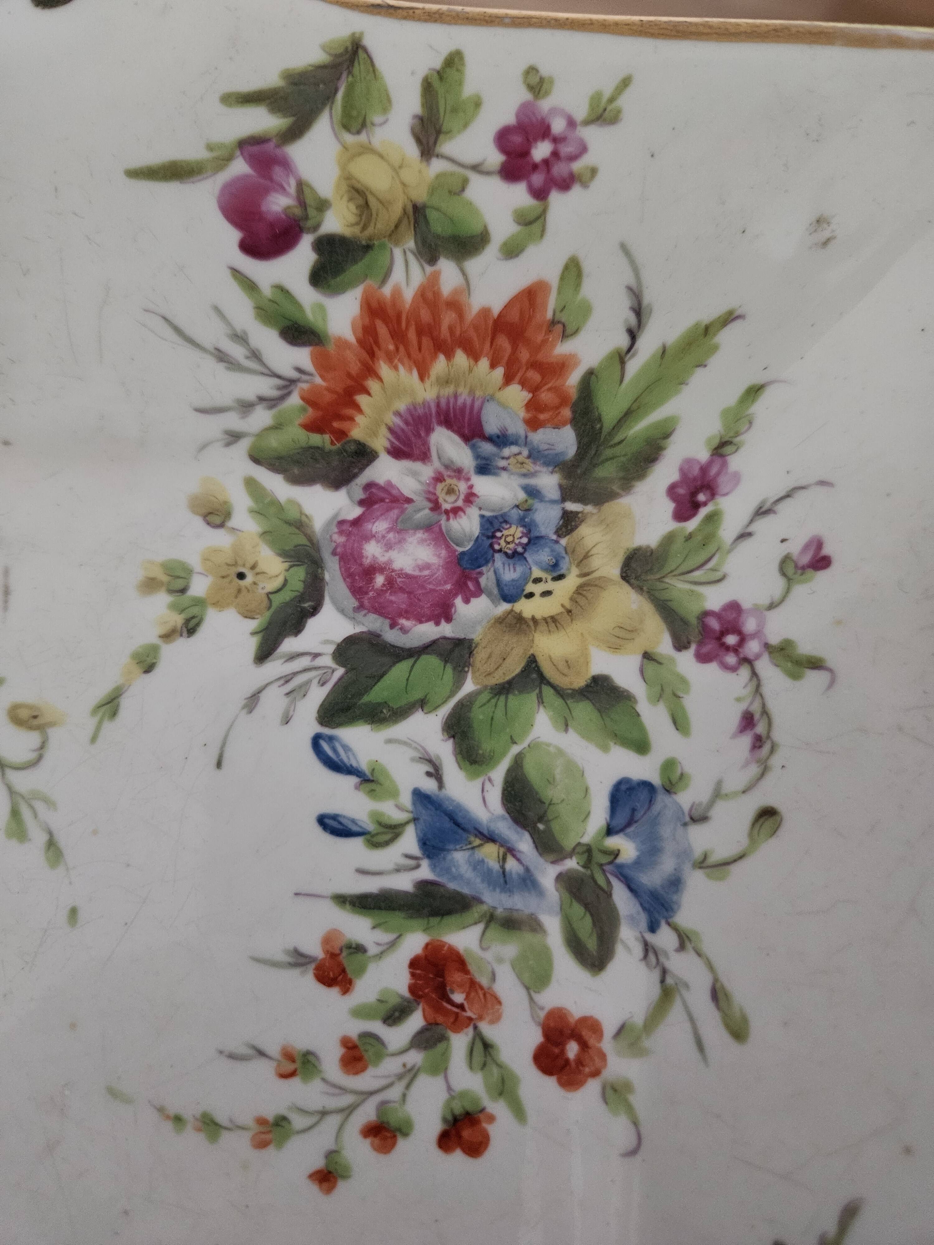 Plat de présentation signé Minton
