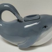 Teapot zoomorphic blue whale porcelain design Japan