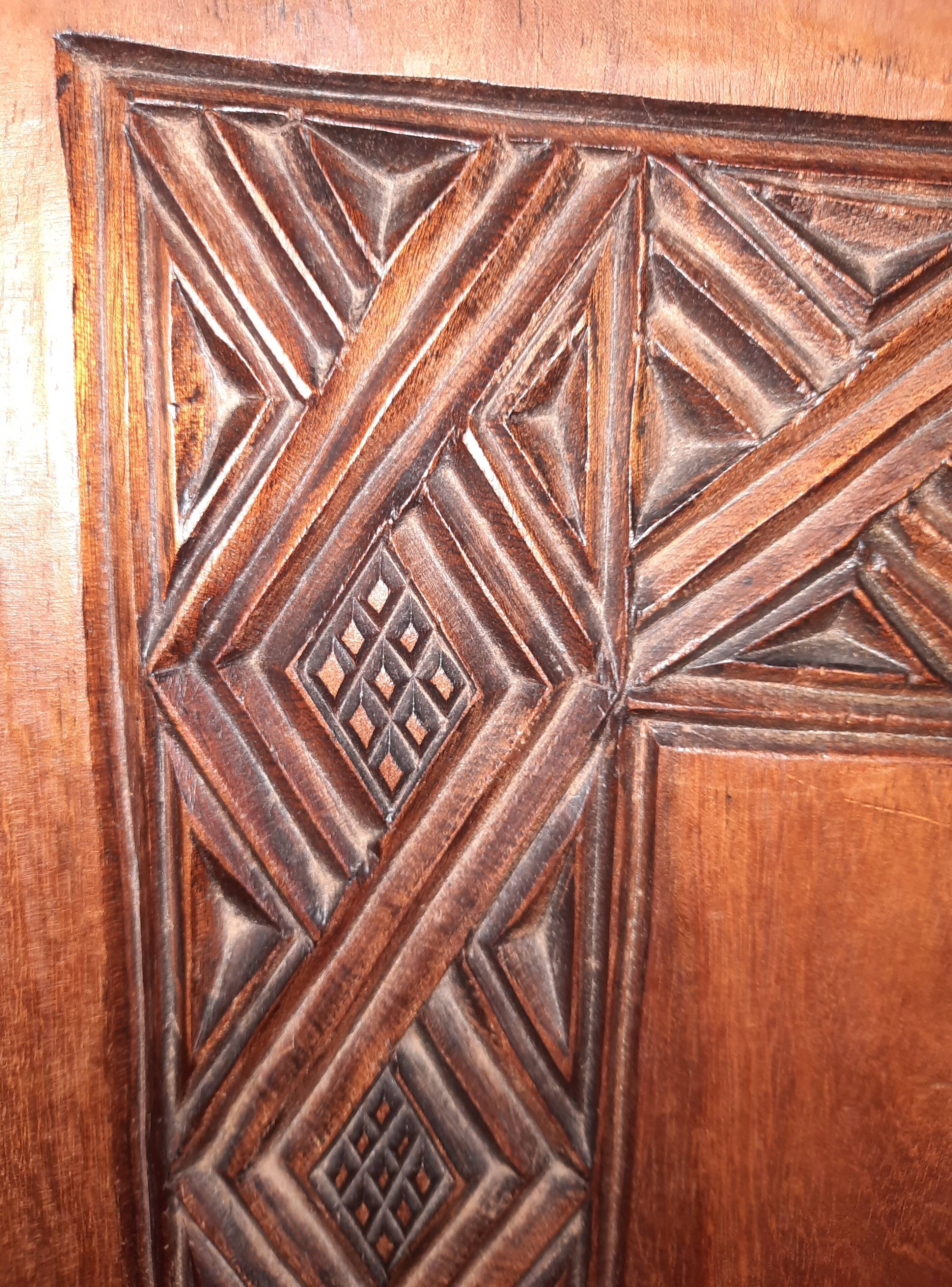 Pair of African seats