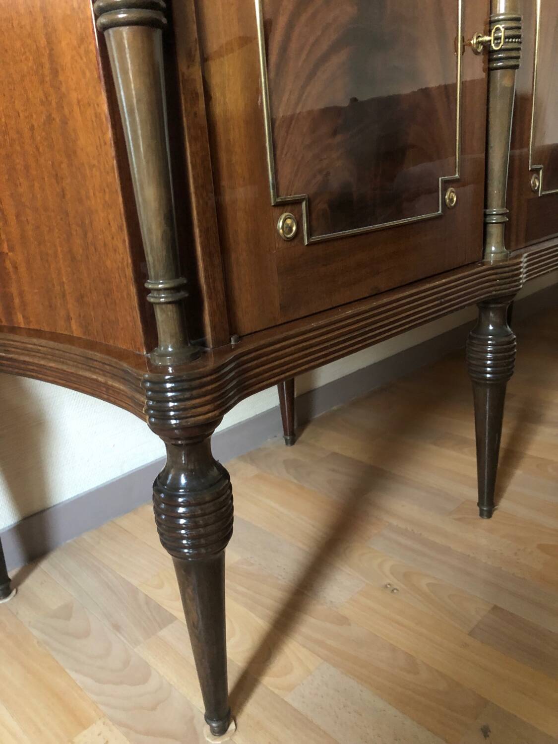 Louis XVI style buffet in mahogany wood and veneer.