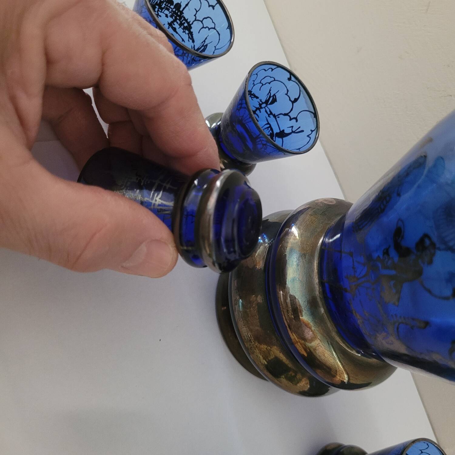 Carafe et 5 verres bleu cobalt décor or
années 1950