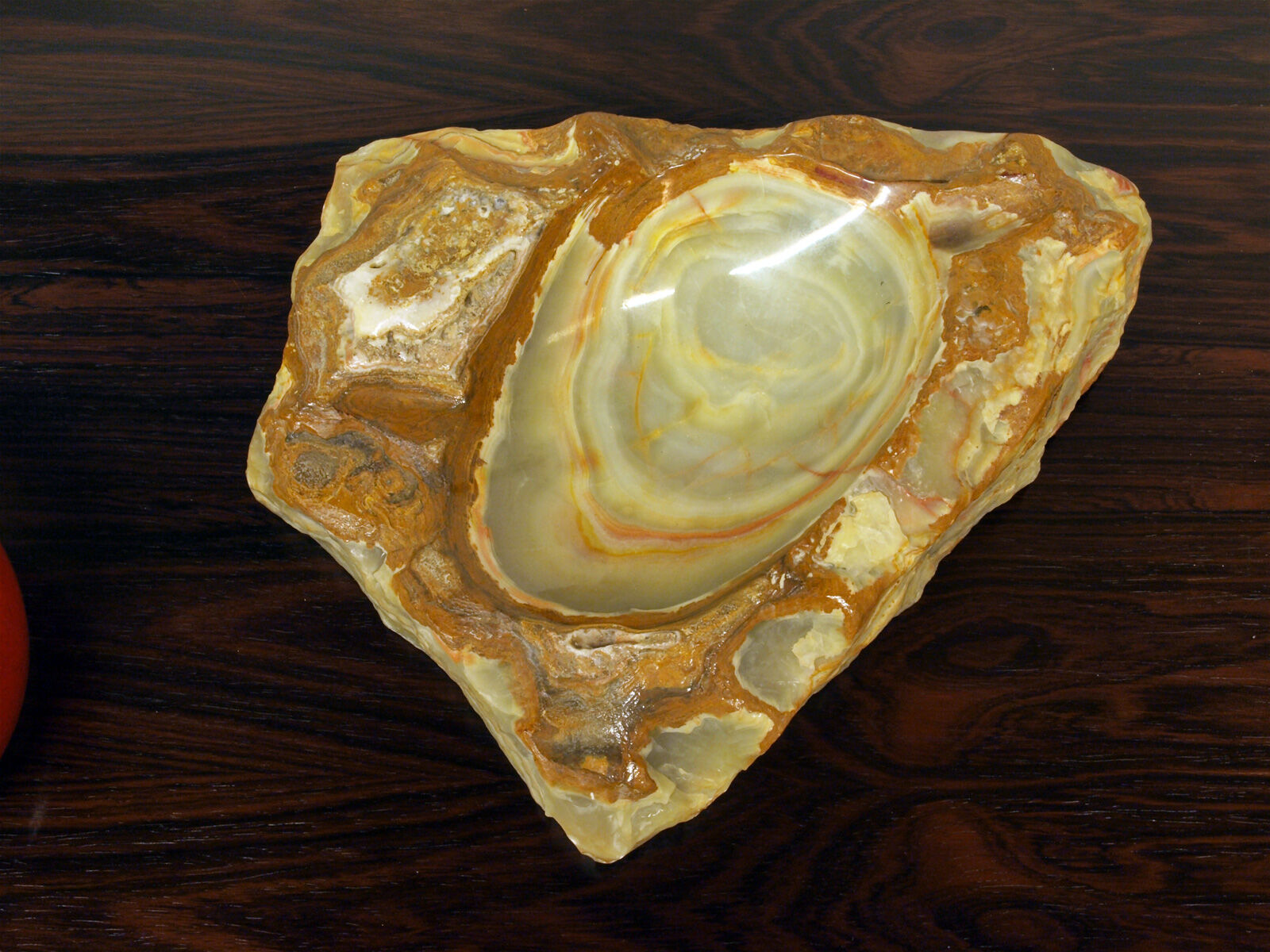 XXL brutalist ashtray