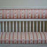 Antique Gustavian canapé / bench from the early 19th century, by a Swedish cabinetmaker.