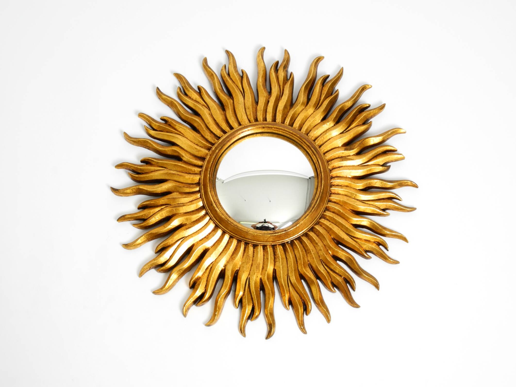 Mid Century Sunburst Kovex wall mirror made of wood and resin - gold plated