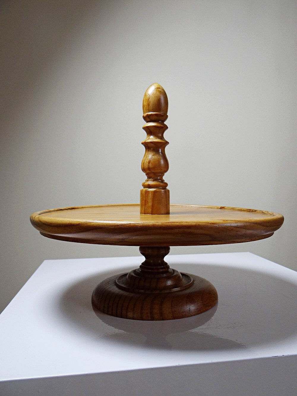 Large wooden pine cheese display stand, handcrafted, vintage 70s-80s.