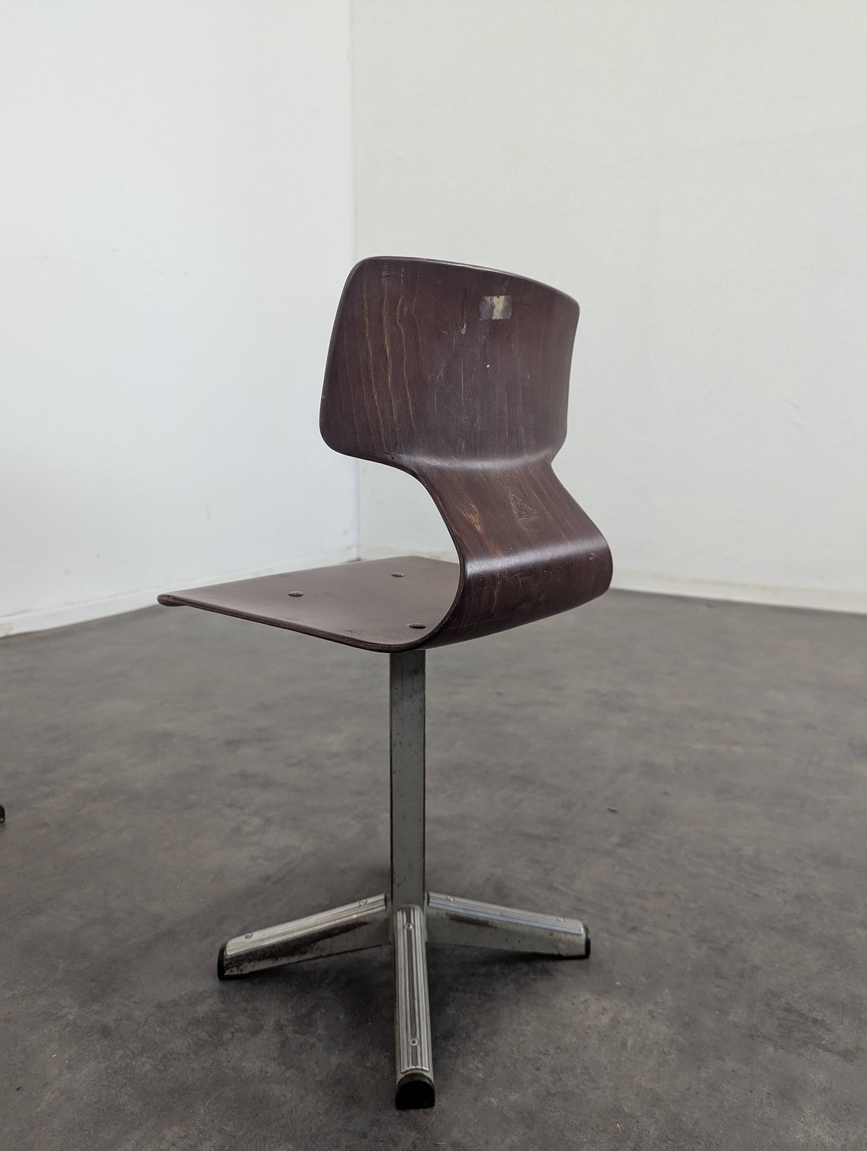 Scandinavian children's desk and chair