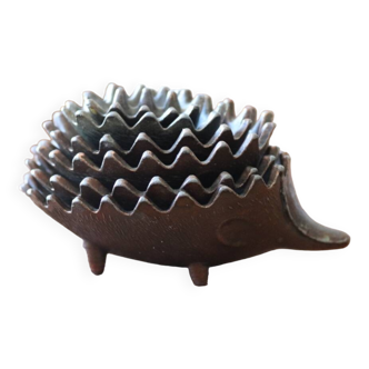 Nesting hedgehog ashtray w. bosse