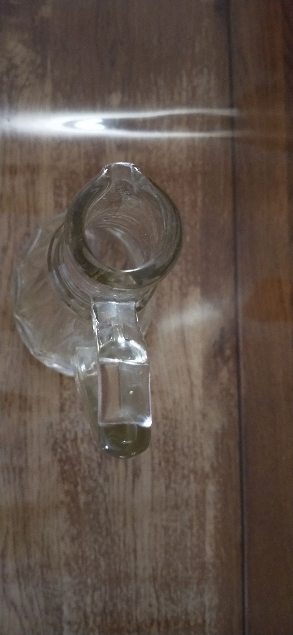 Petit pichet à vin ou cidre en verre