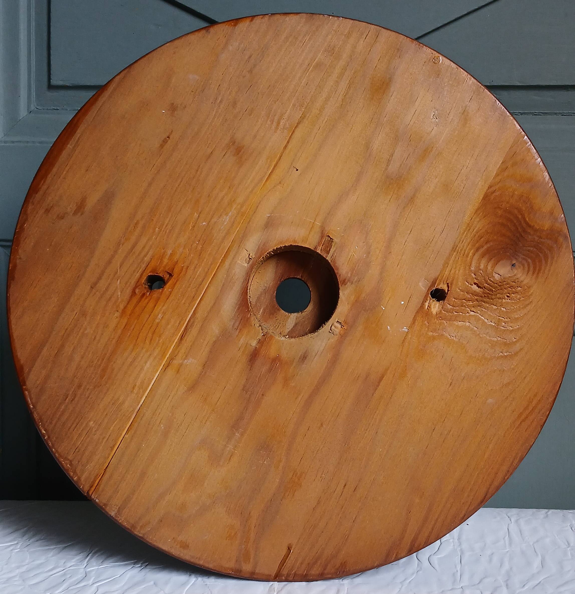 Mushroom lamp in solid pine and opal glass, circa 1980.
