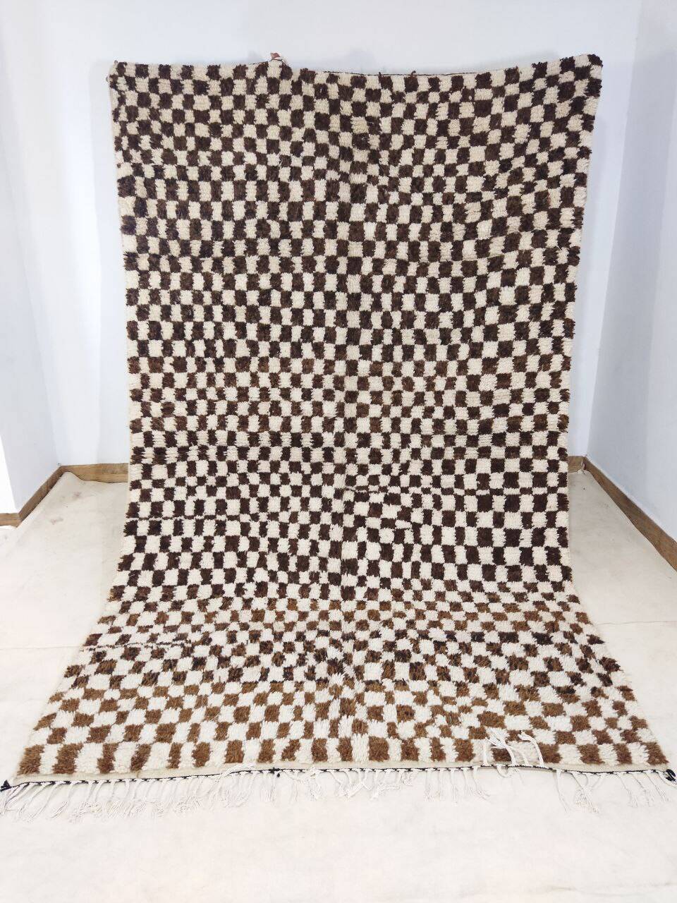 Handmade moroccan berber rug 310 x 192 cm