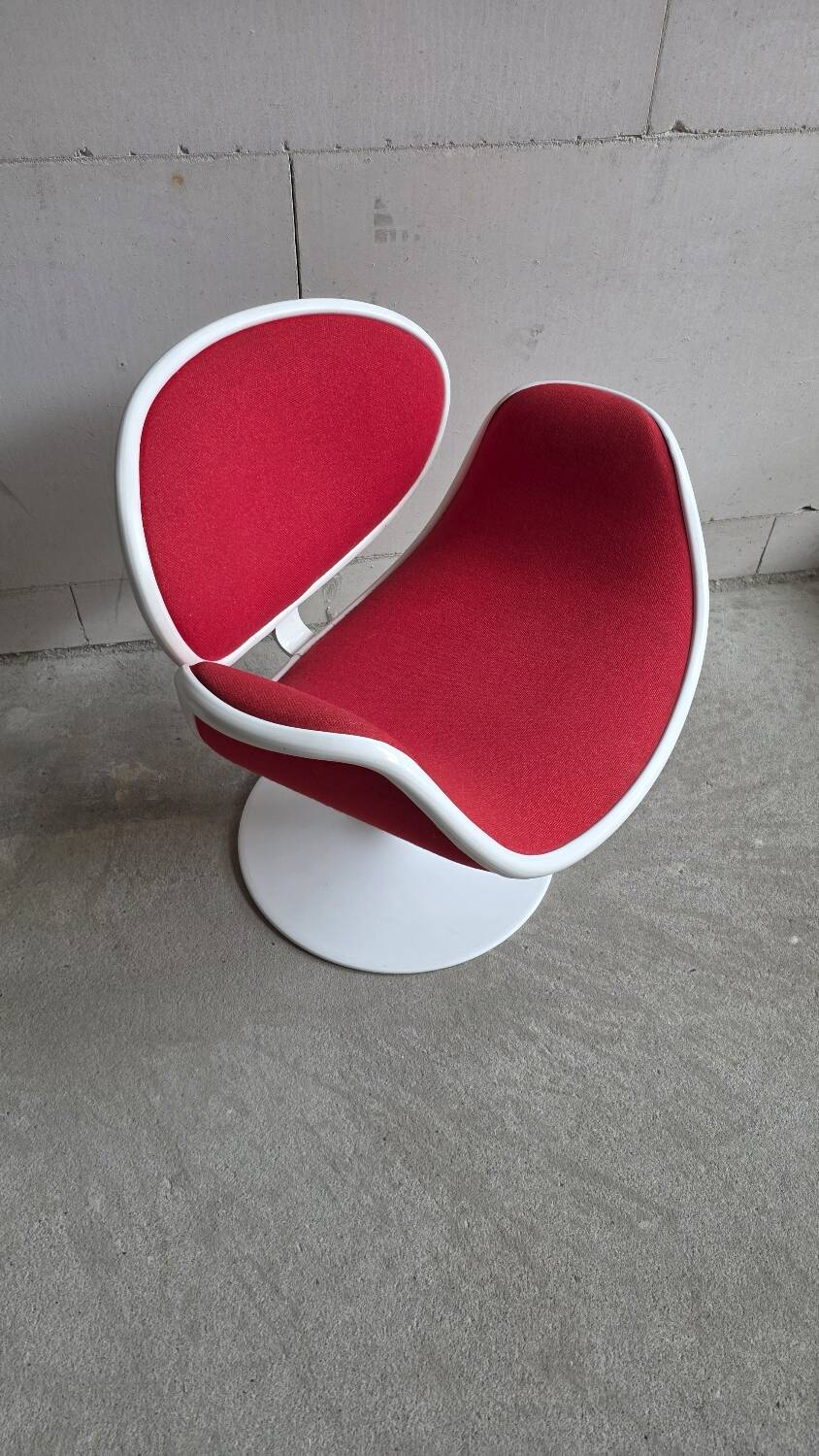 Pierre Paulin Low Little Tulip chair by Artifort