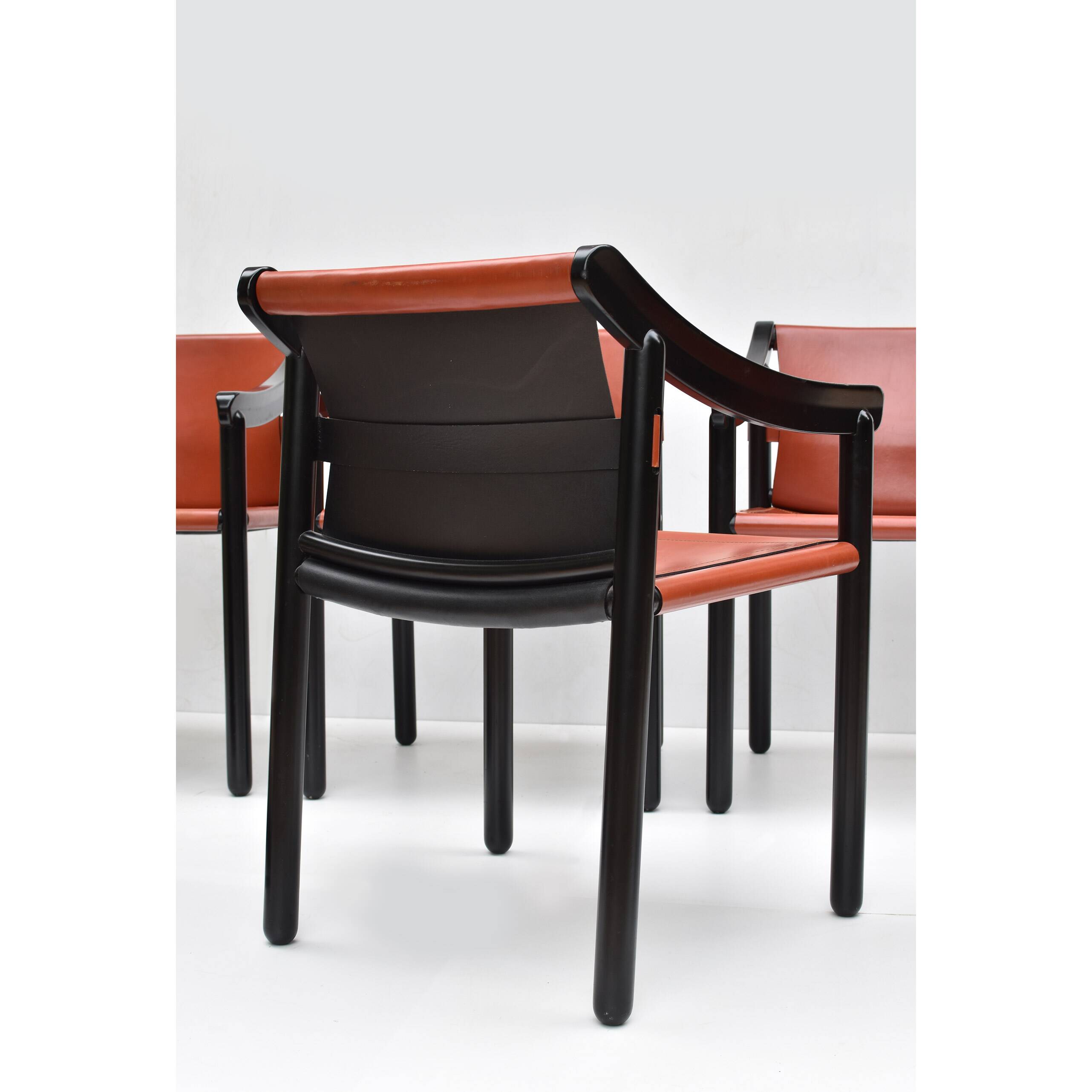 Set of 6 model 905 chairs by Vico Magistretti