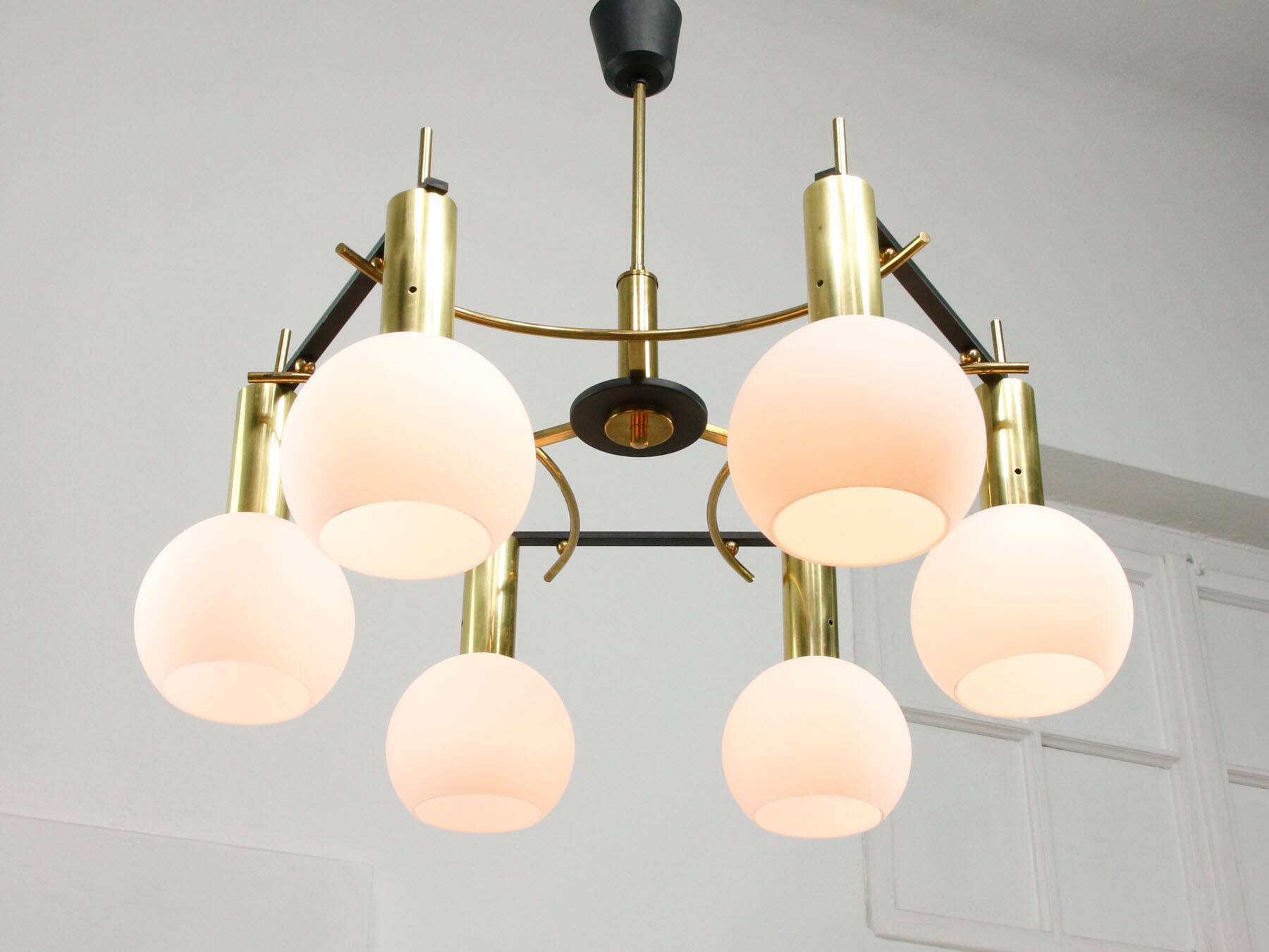 Mid-Century Modern Italian Brass and Opaline Chandelier
