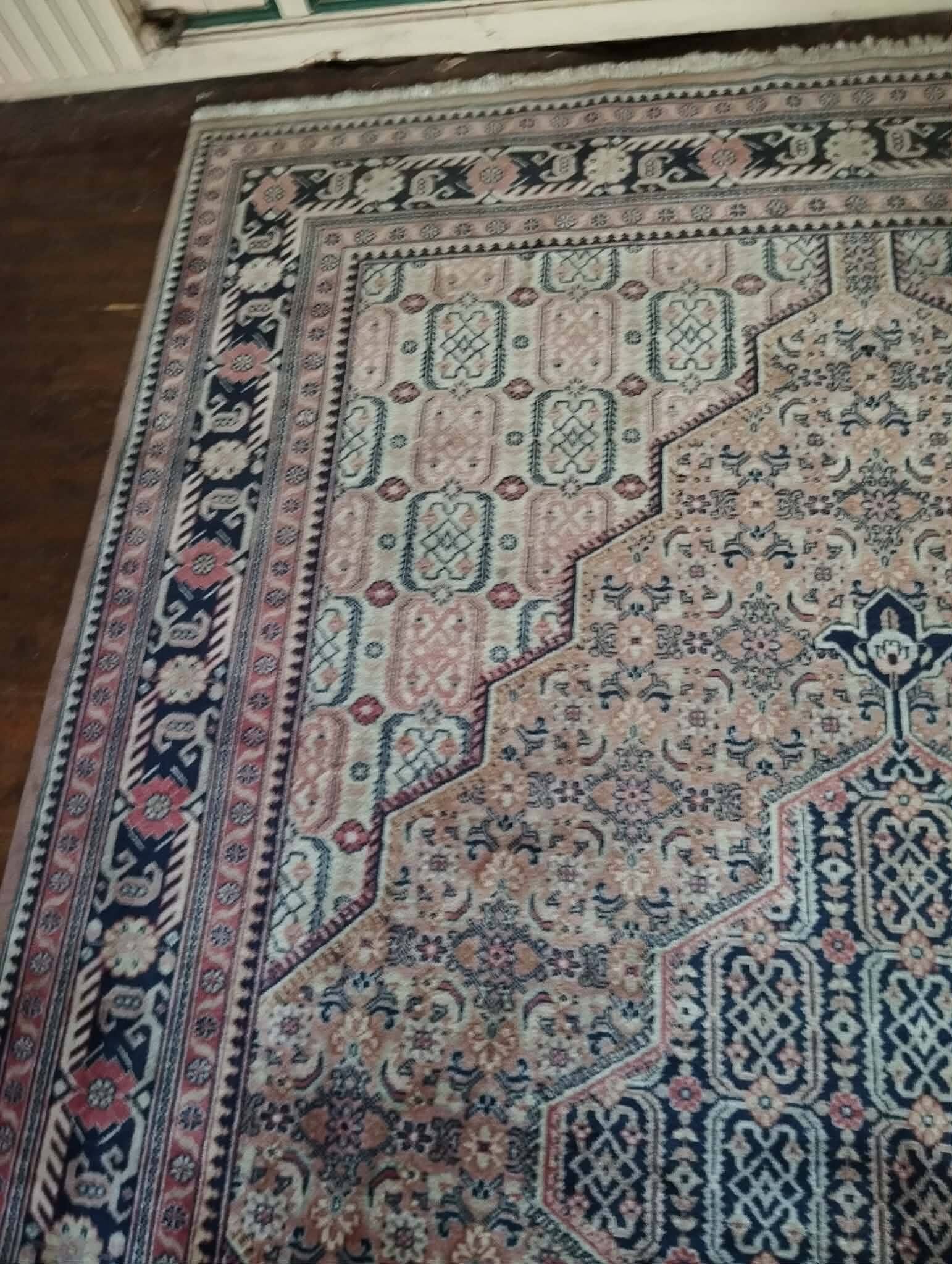 Handmade Romanian Mechkine rug 357x251cm