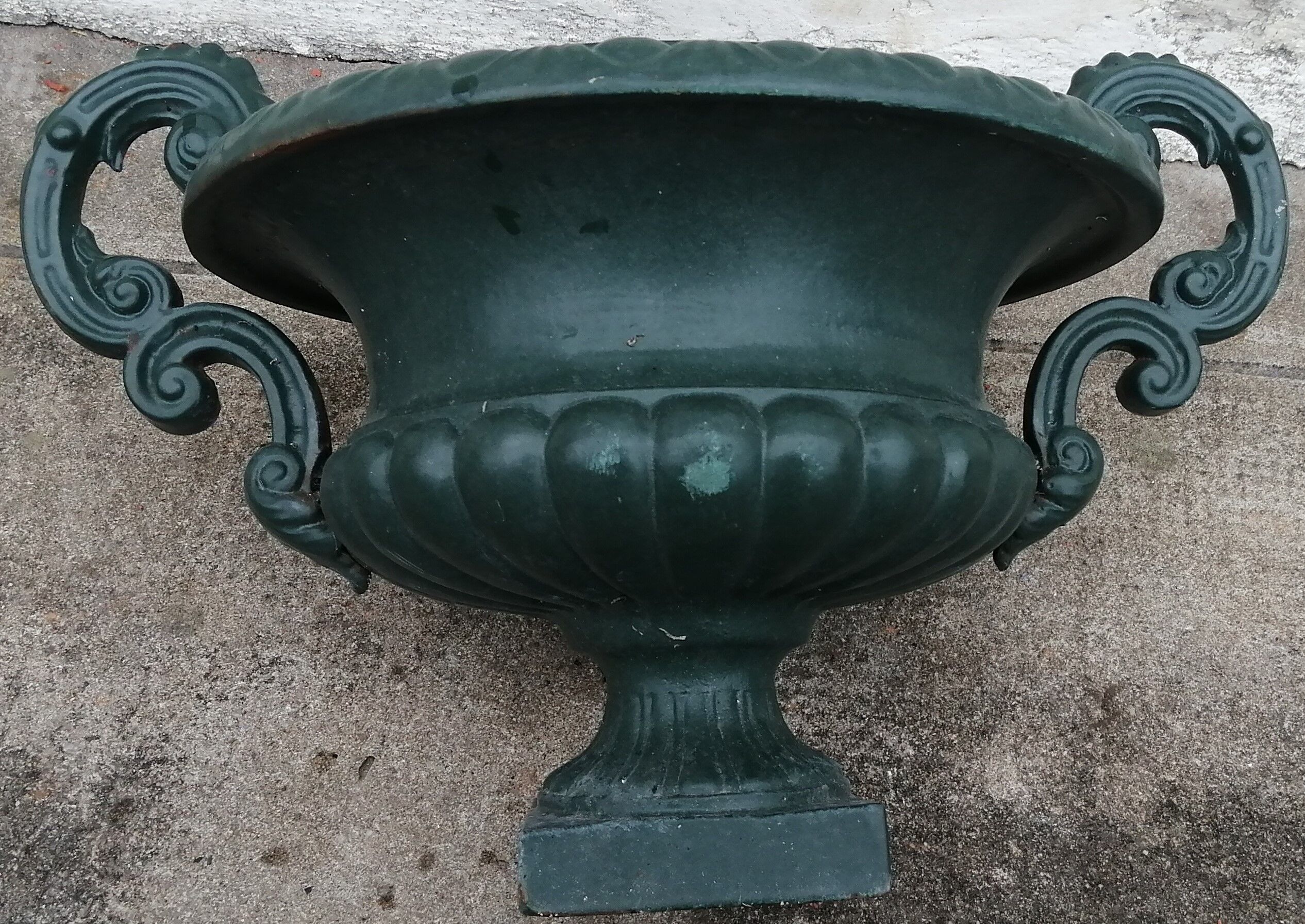 Cast iron medicis vases