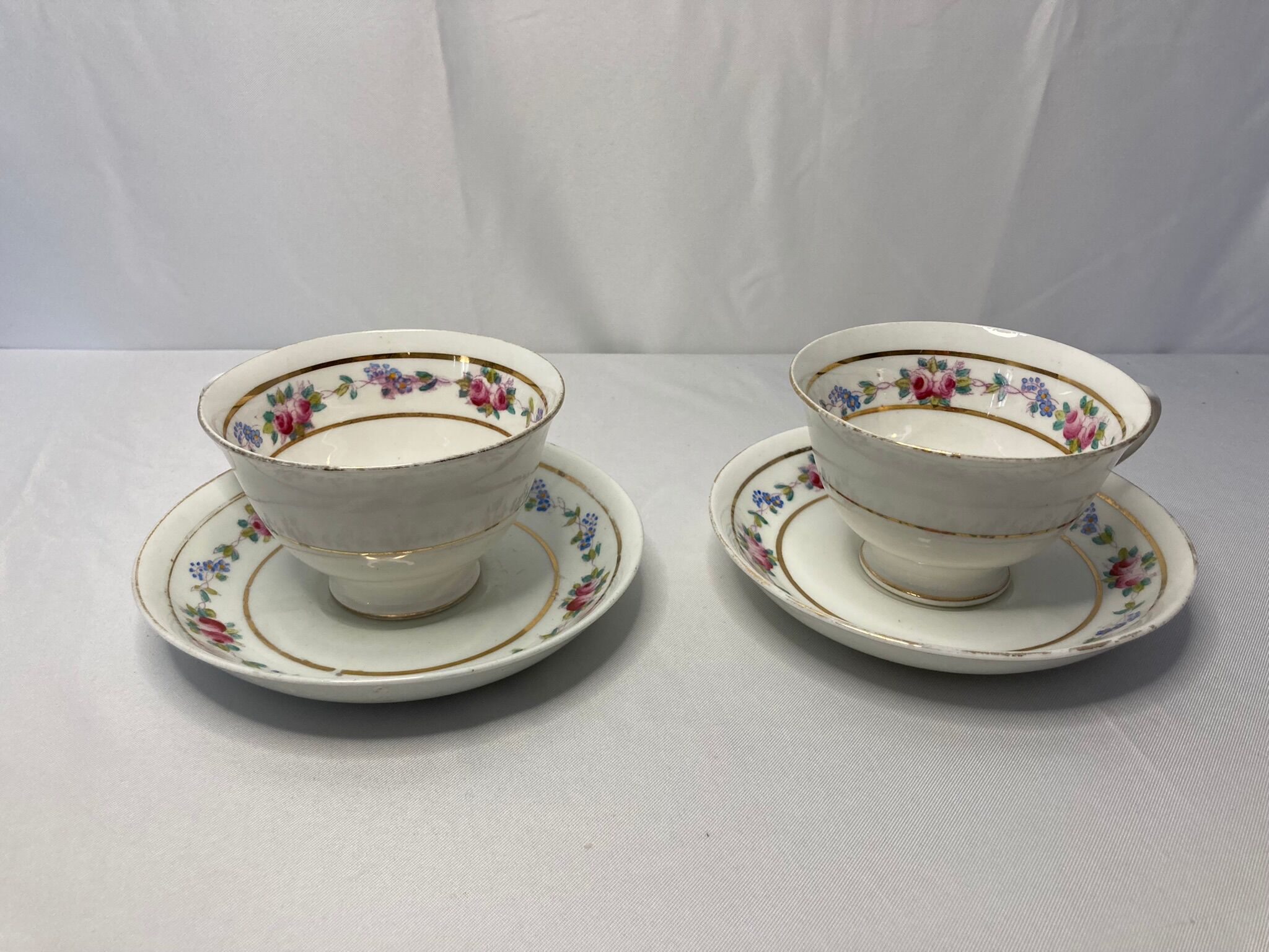 Anciennes tasses à thé porcelaine anglaise Regent China début XXème
