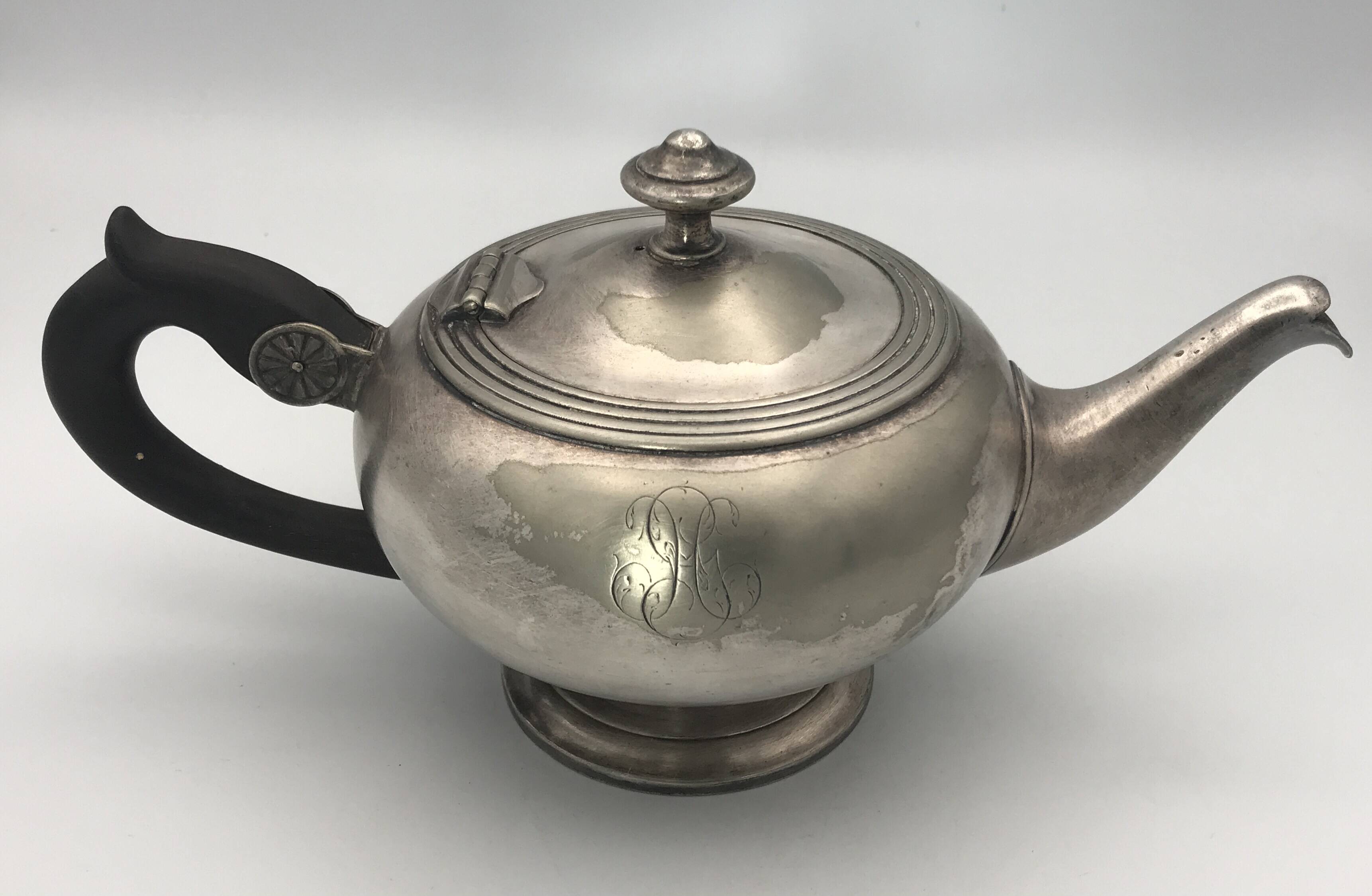 Antique teapot in silver-plated metal with ercuis goldsmith hallmarks