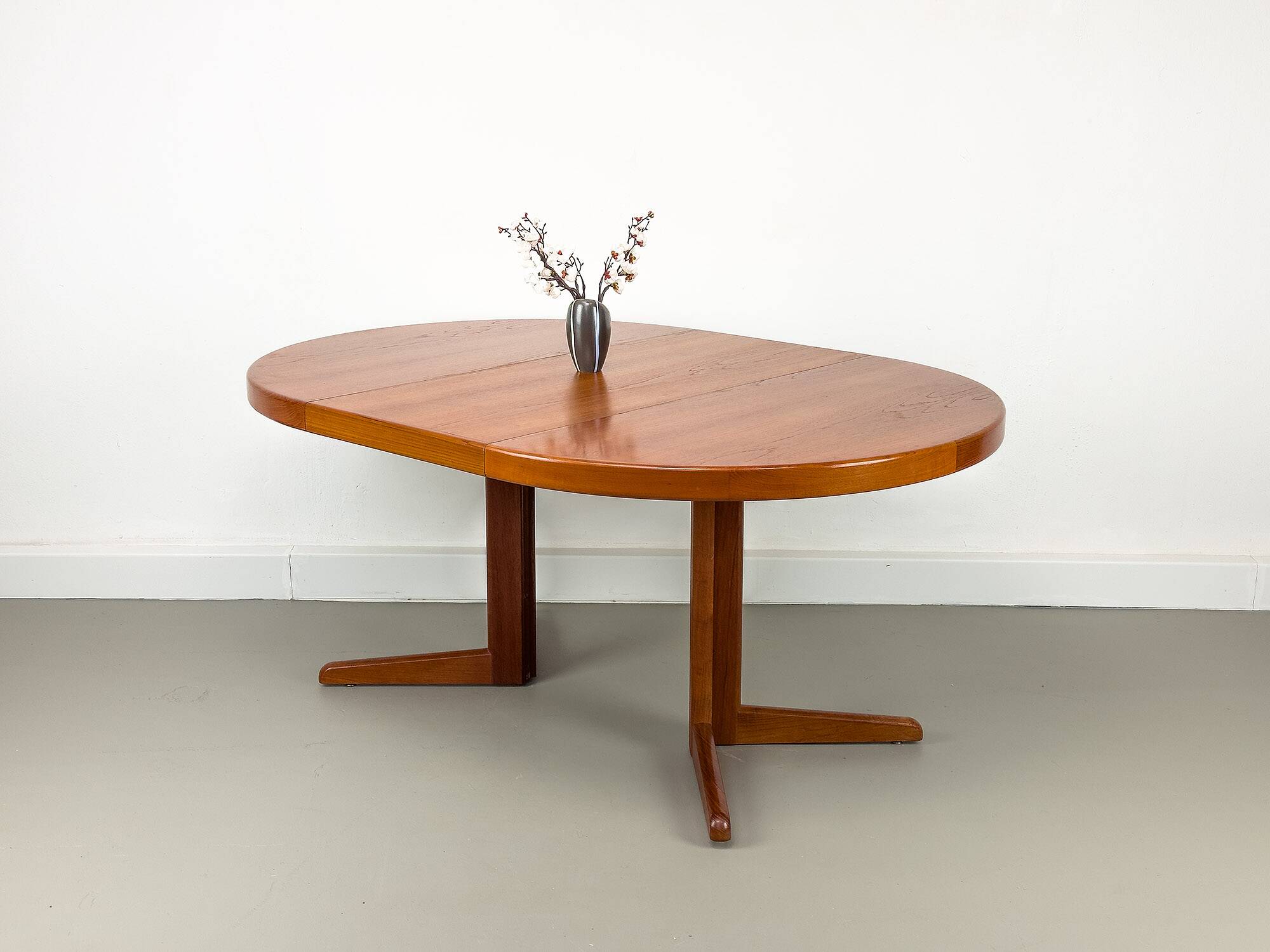 Table de Salle à Manger Ronde en Teck par HW Klein pour Bramin, Danemark, 1960s