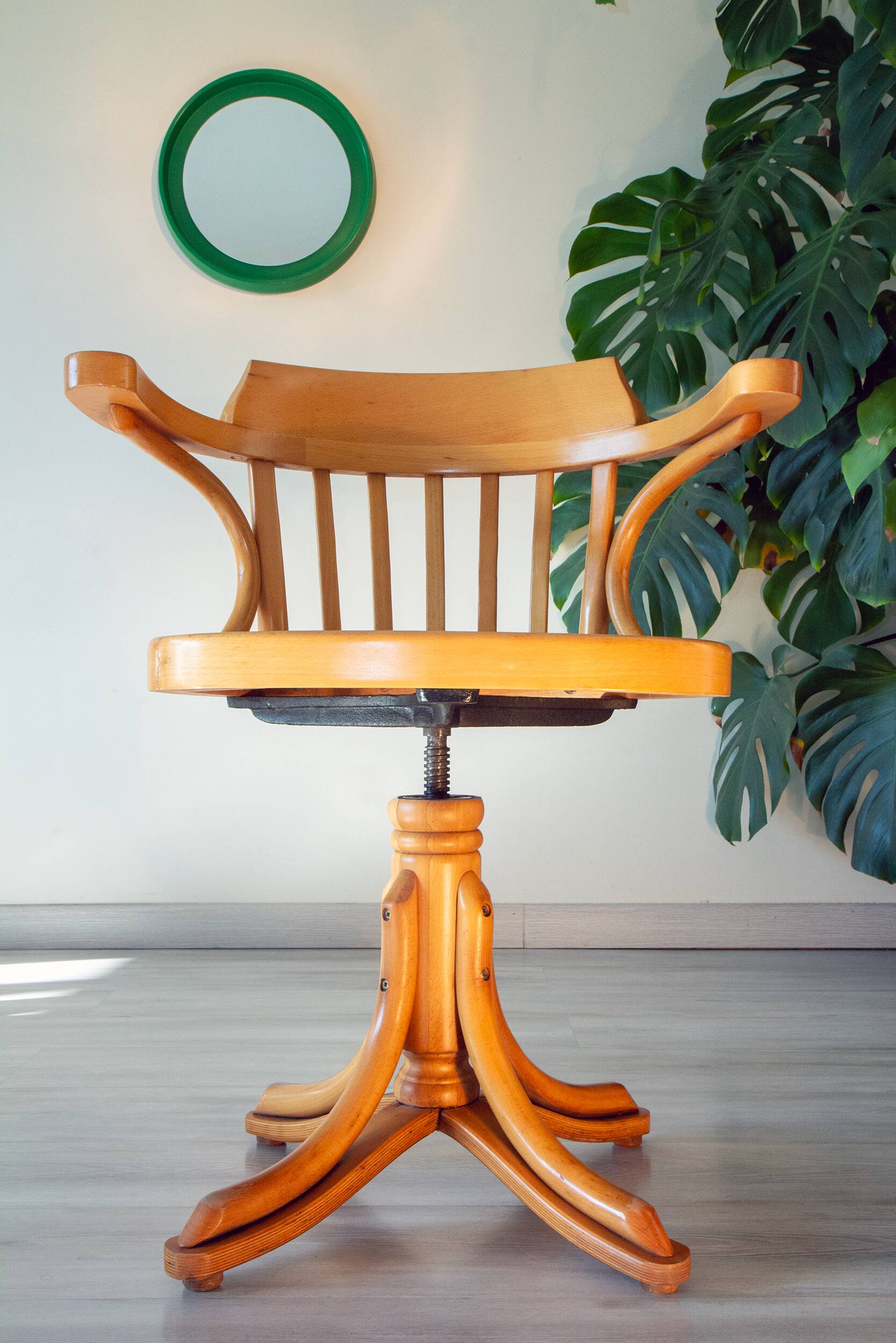 American armchair ZMG Radomsko (formerly Thonet) from the 1970s.