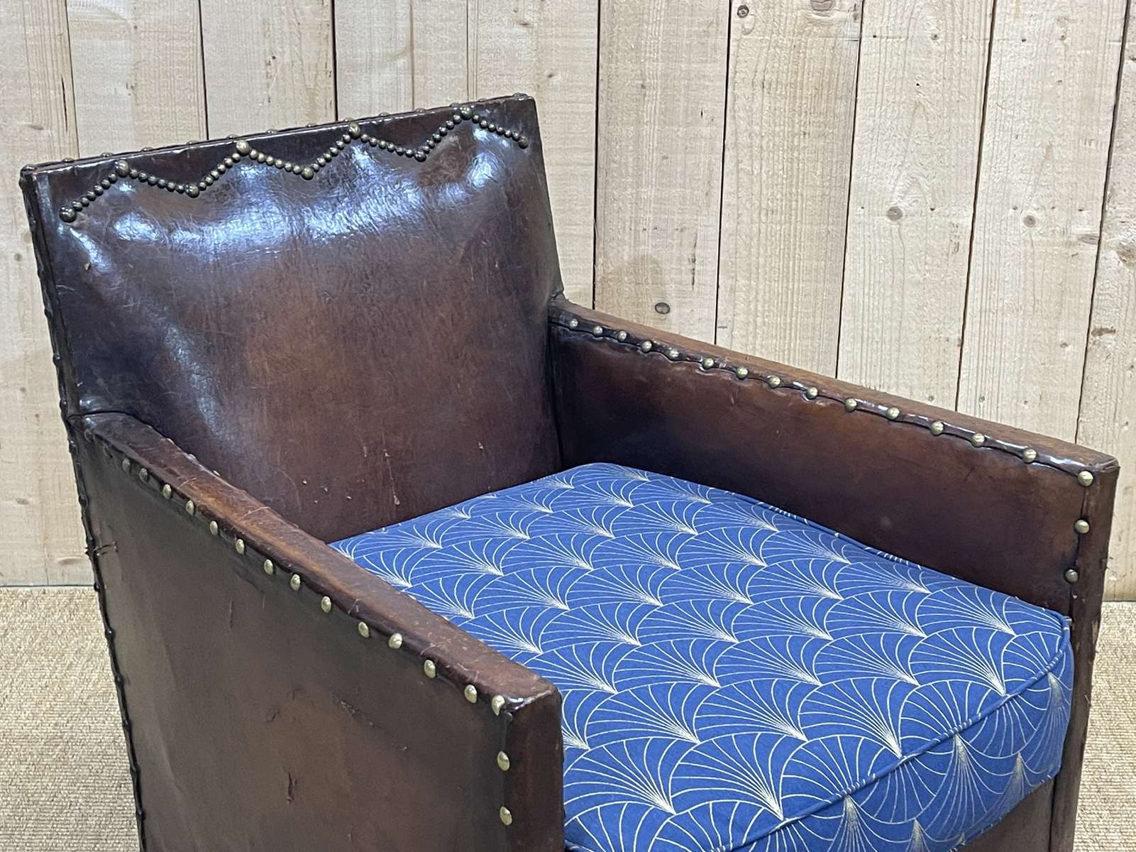 Club armchair art deco era leather and fabric cushion