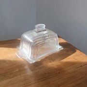 Beurrier vintage en verre pressé strié