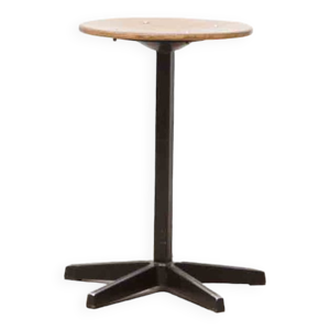 Tabouret bas pied étoilé et assise