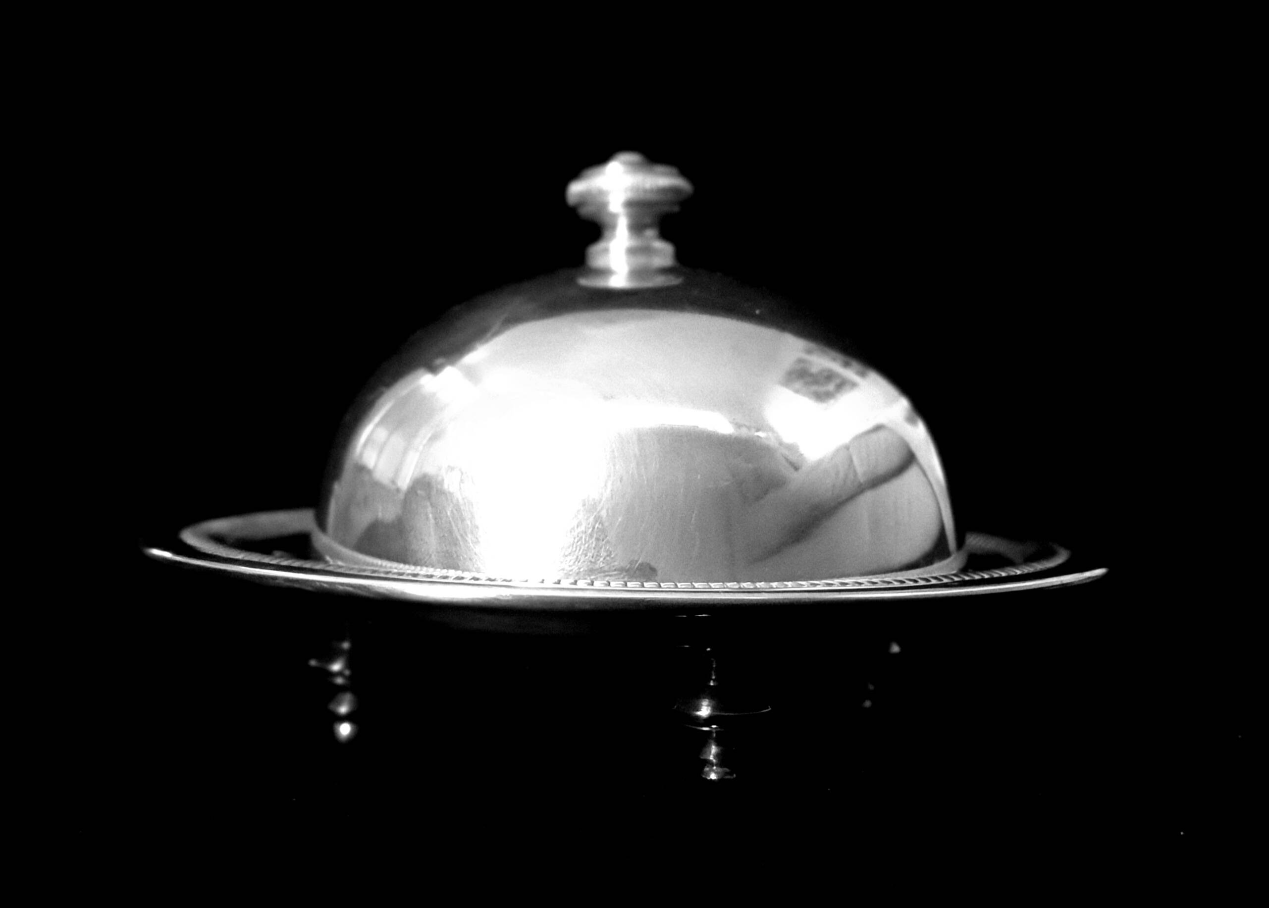 Silver metal caviar display
